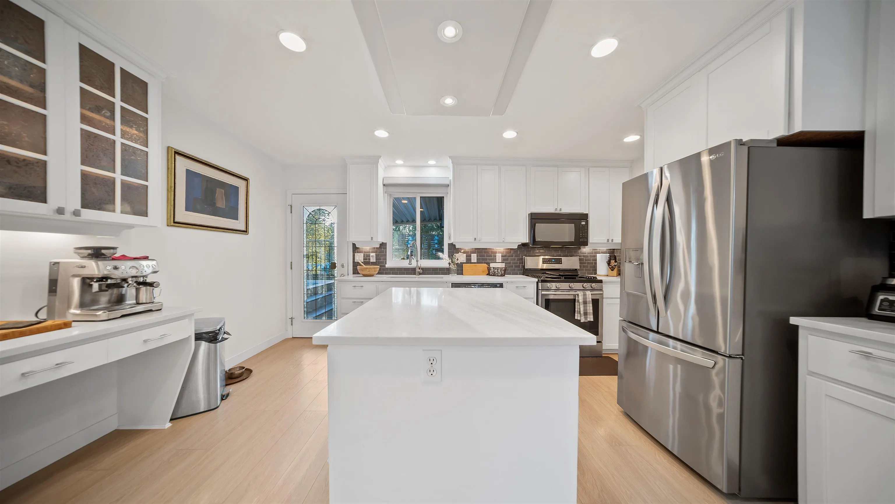 21124 Glenwood Avenue