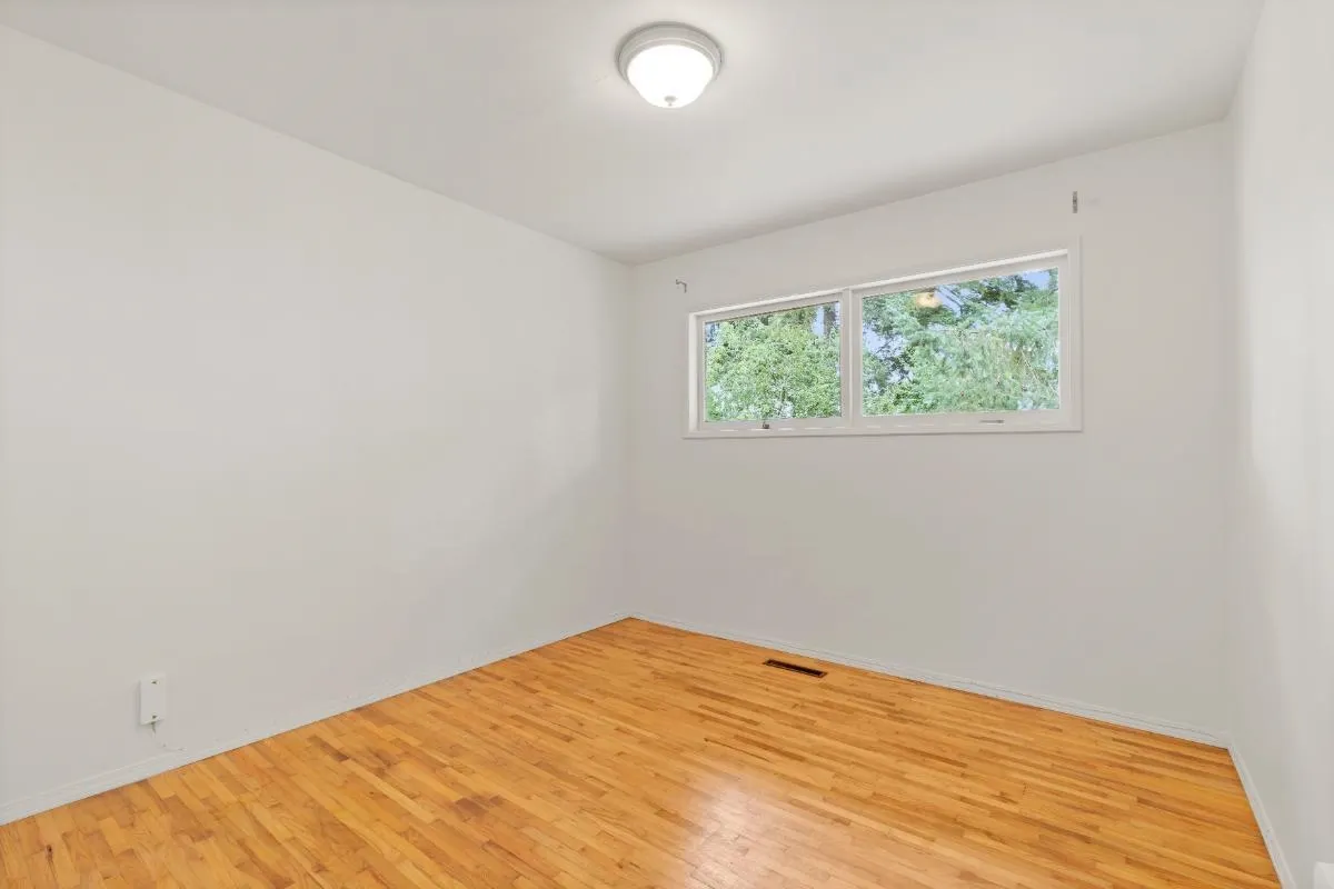 14054 Antrim Road