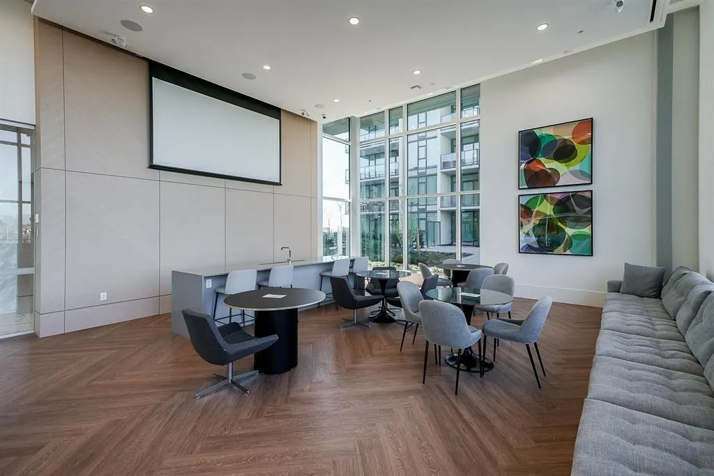 1610 7303 Noble Lane