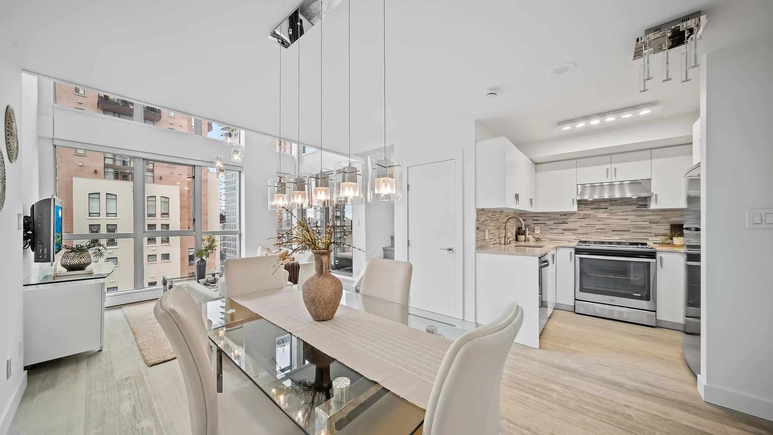 1802 1238 Richards Street