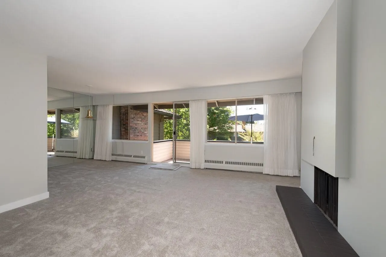 810 235 Keith Road