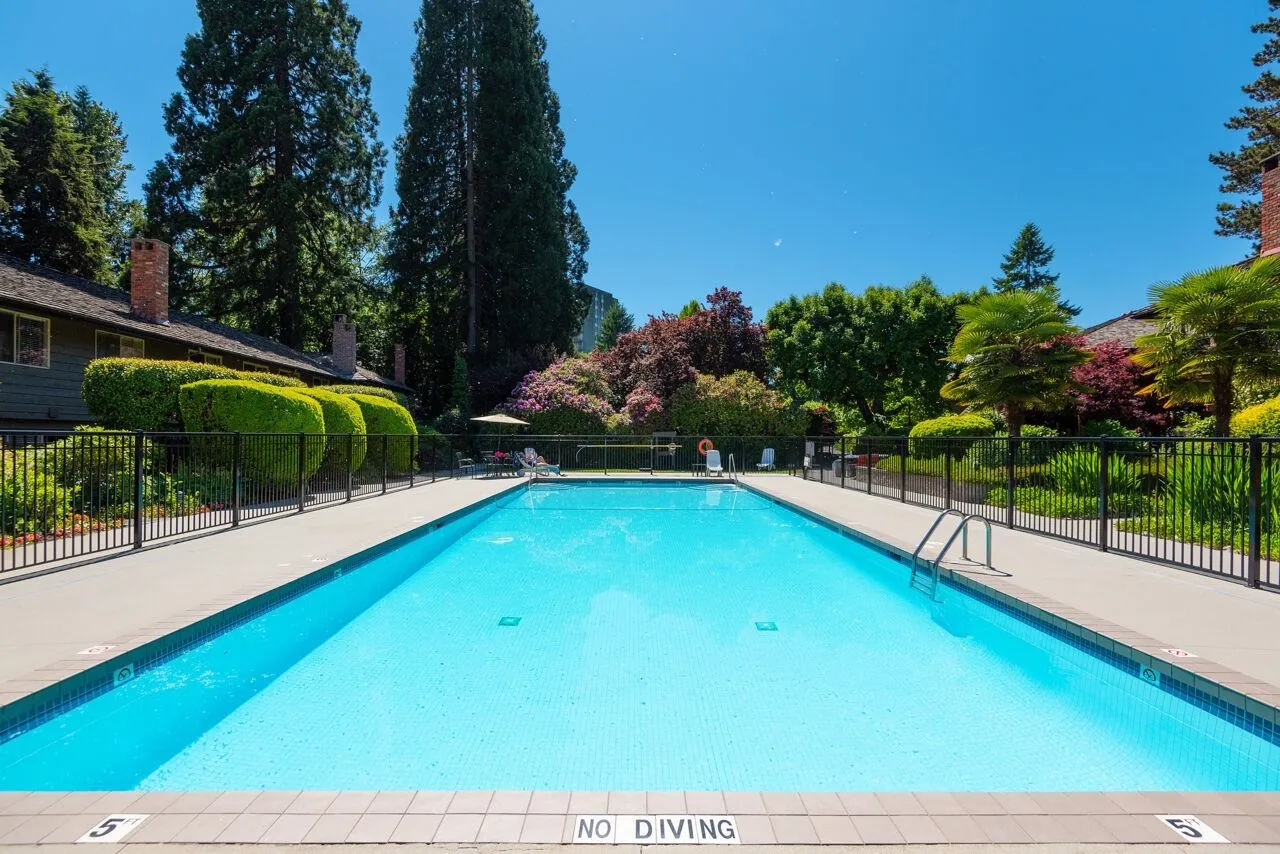 810 235 Keith Road