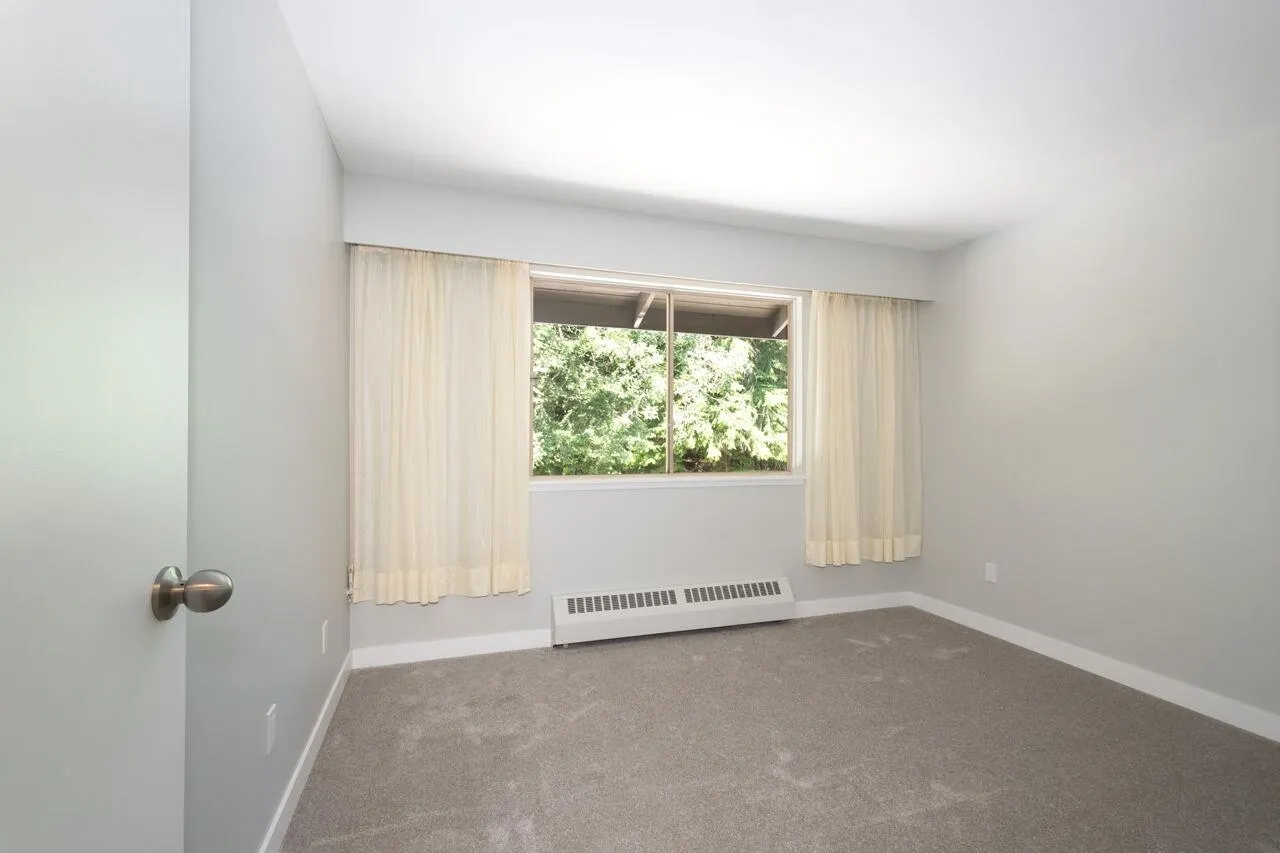810 235 Keith Road