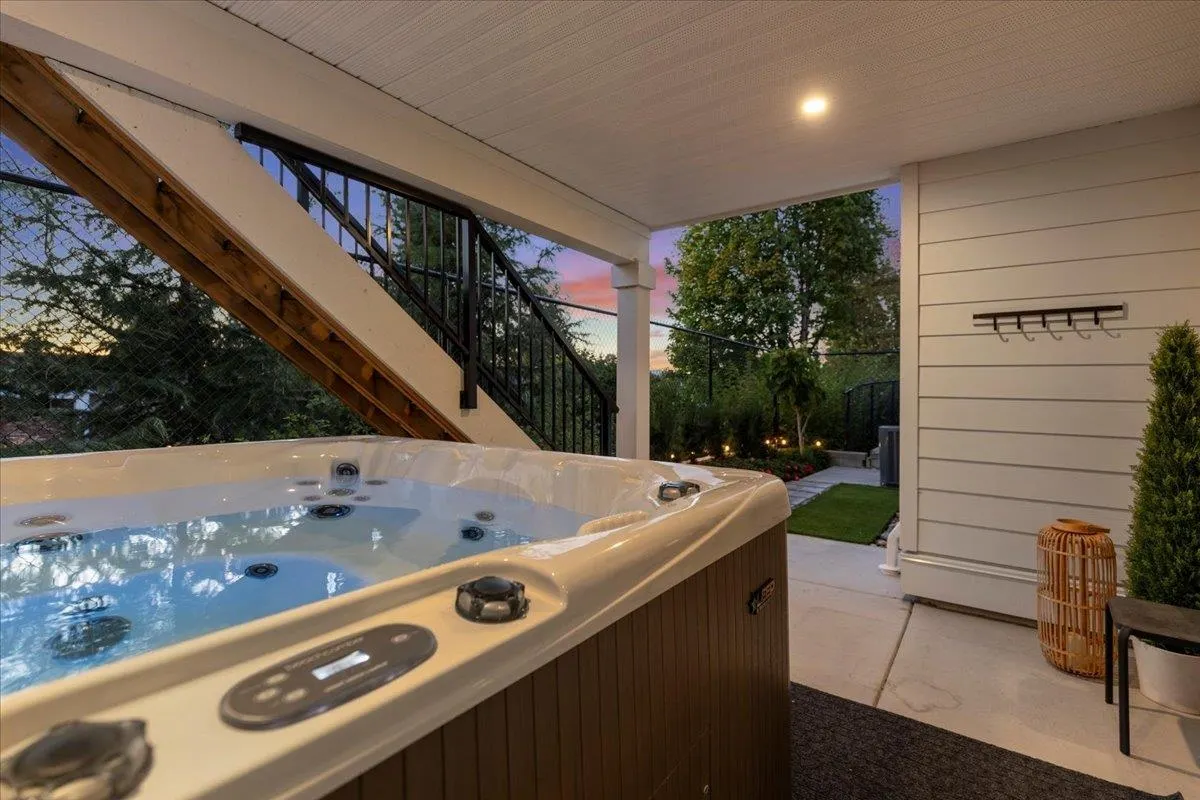 17 4217 Old Clayburn Road