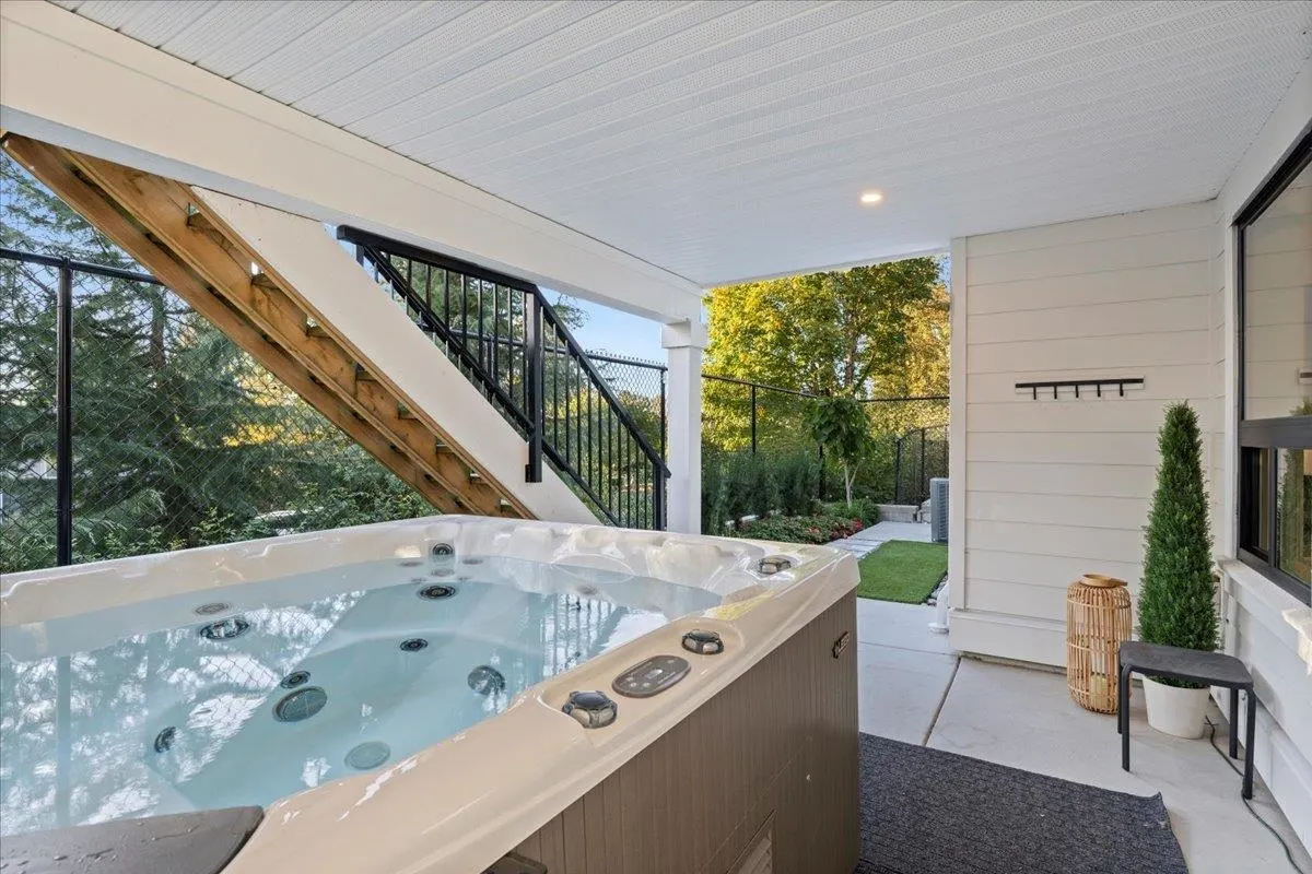 17 4217 Old Clayburn Road