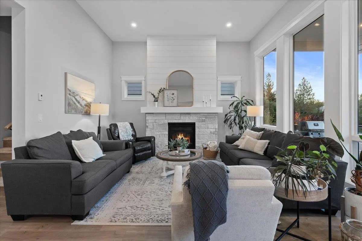 17 4217 Old Clayburn Road