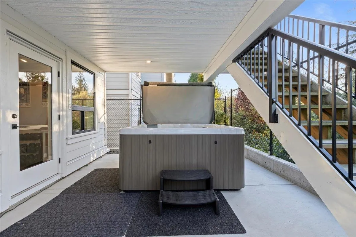 17 4217 Old Clayburn Road