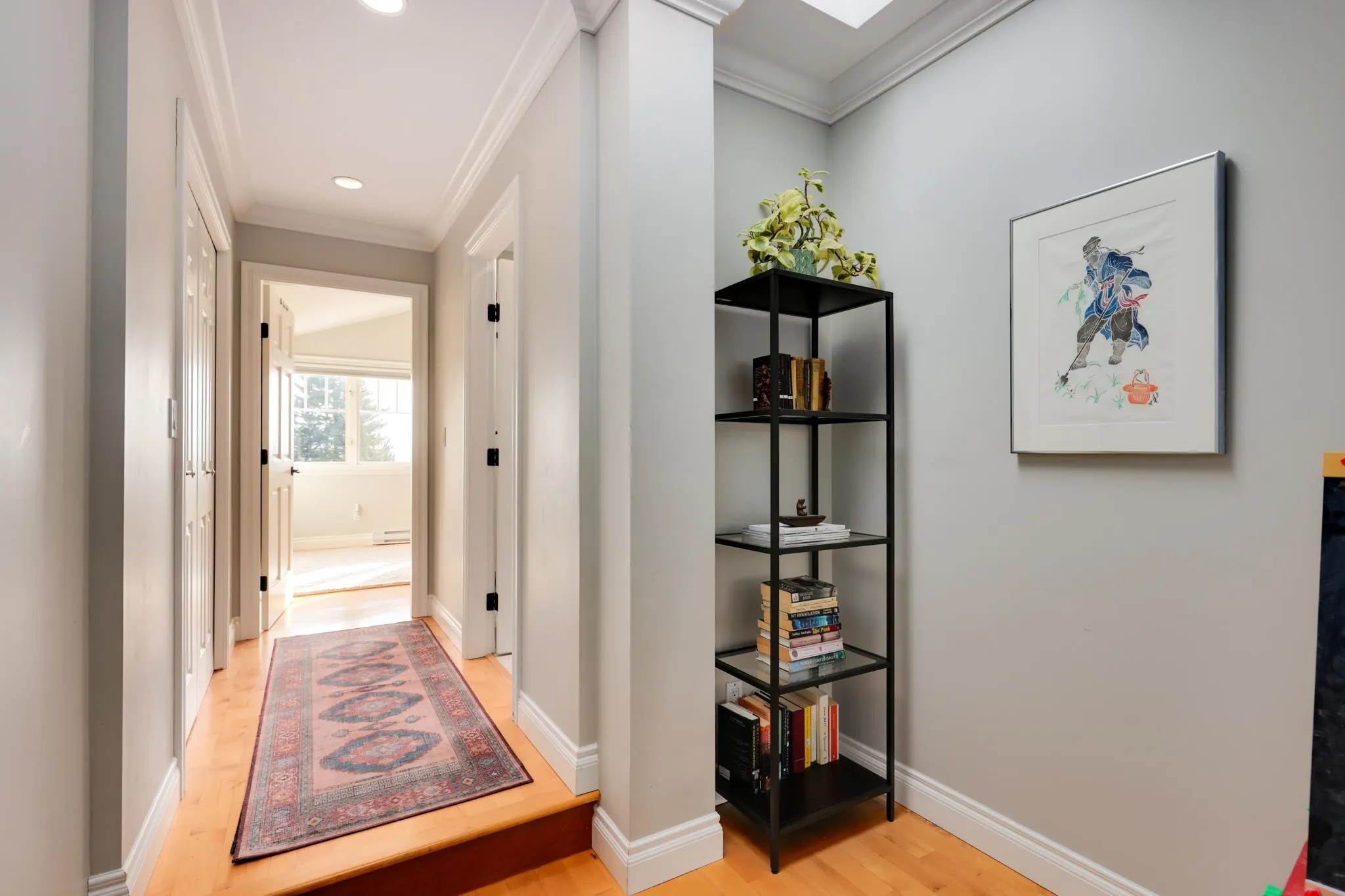 563 E 6th Street