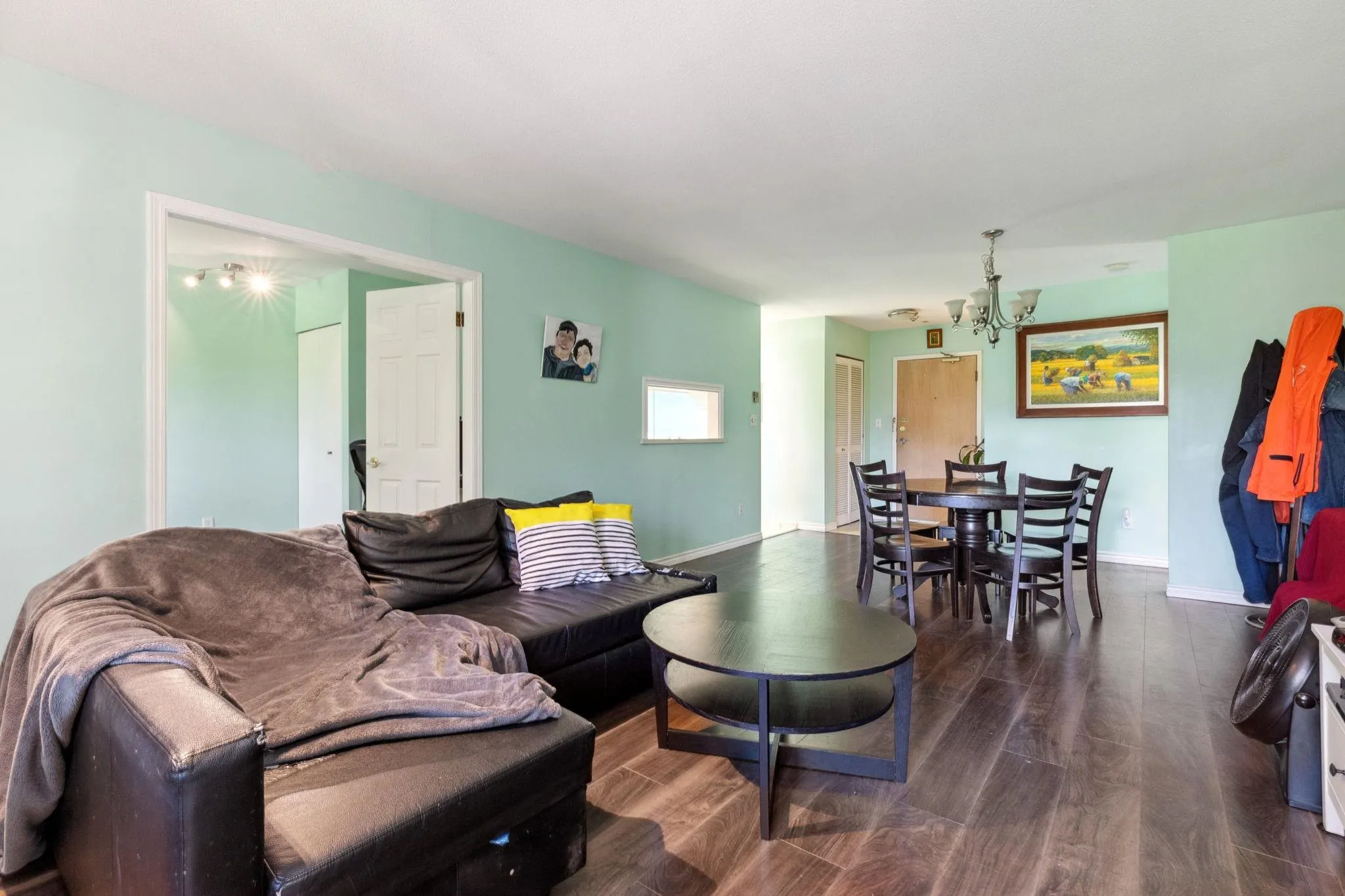 309 7368 Royal Oak Avenue