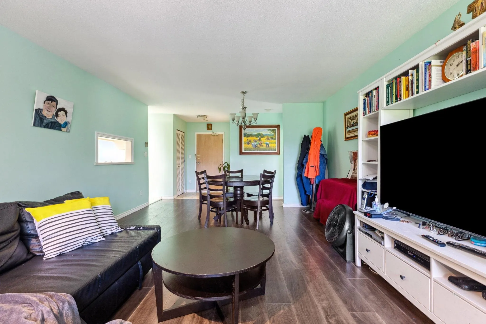 309 7368 Royal Oak Avenue