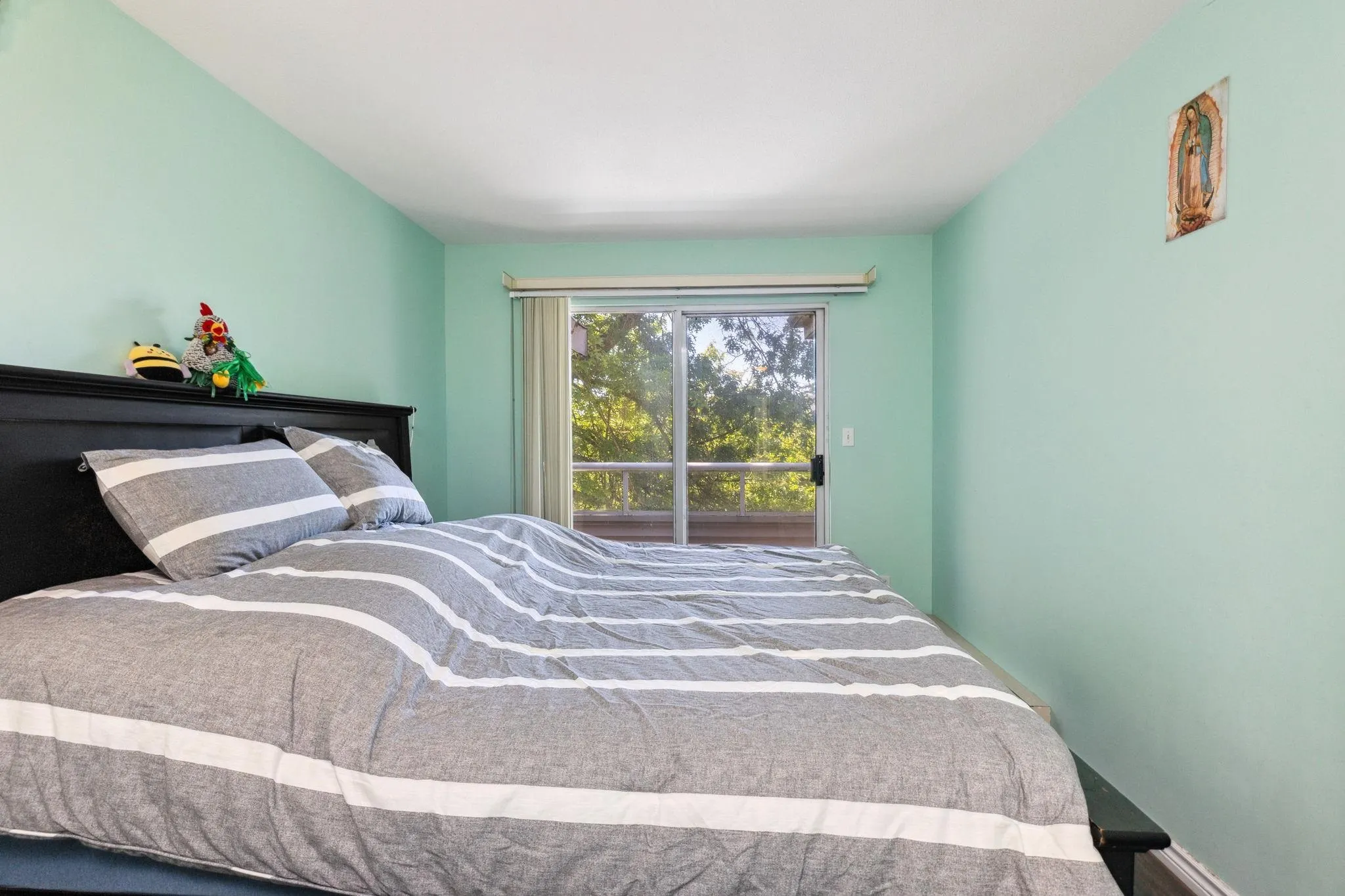 309 7368 Royal Oak Avenue