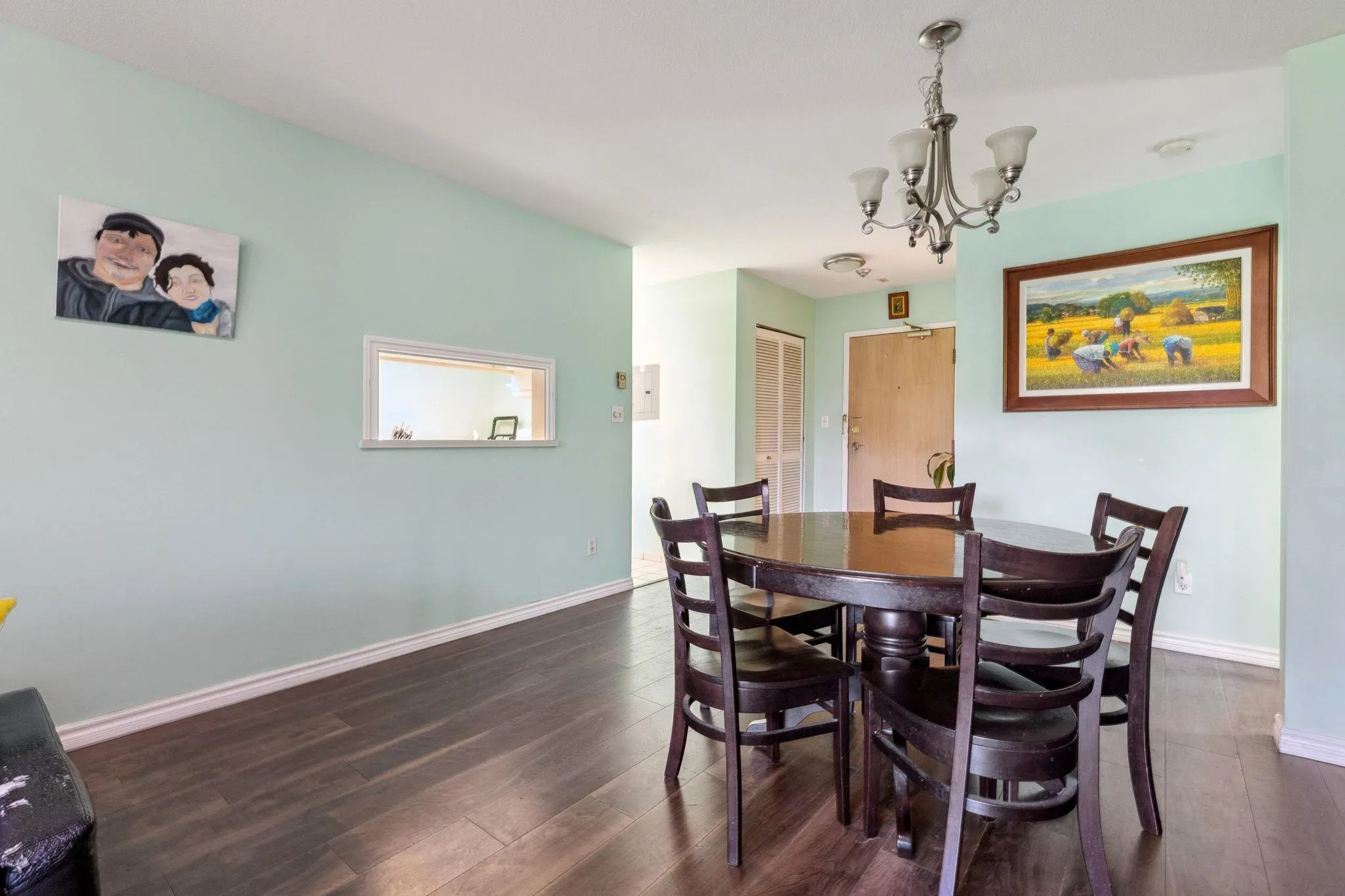 309 7368 Royal Oak Avenue