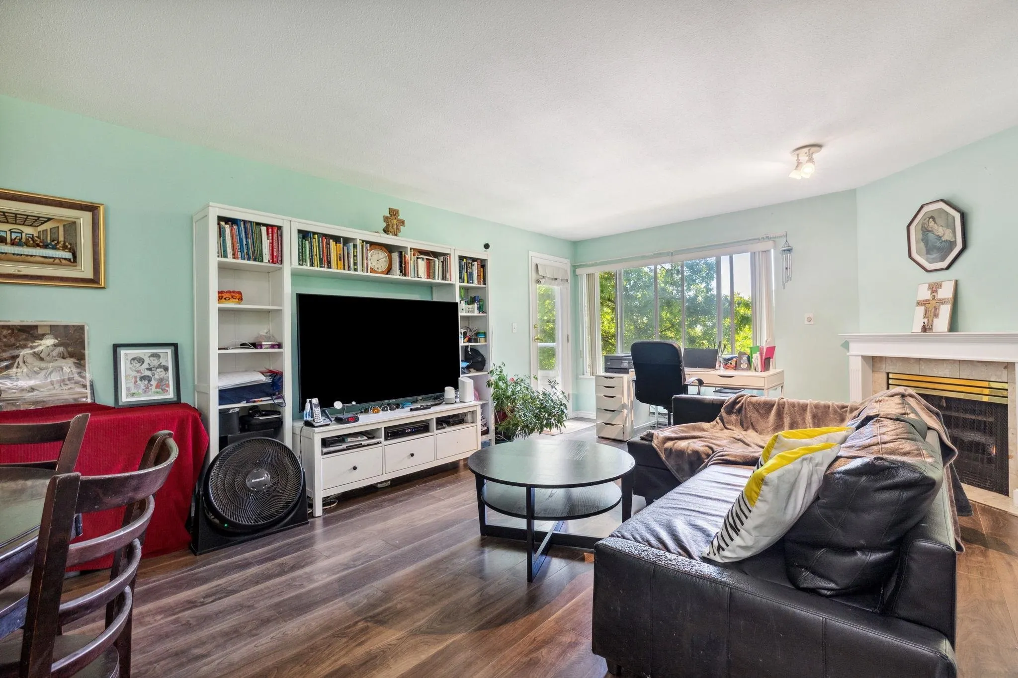 309 7368 Royal Oak Avenue