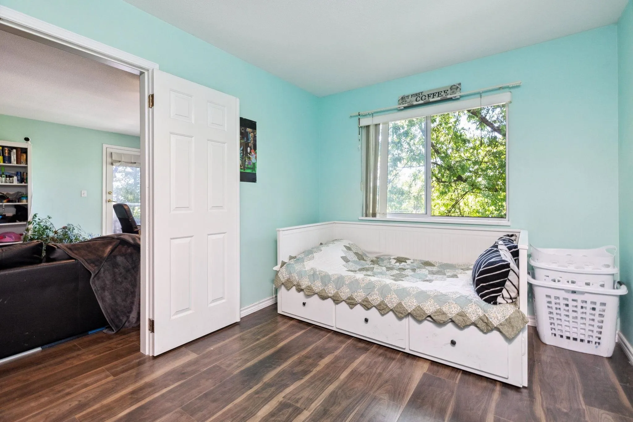309 7368 Royal Oak Avenue