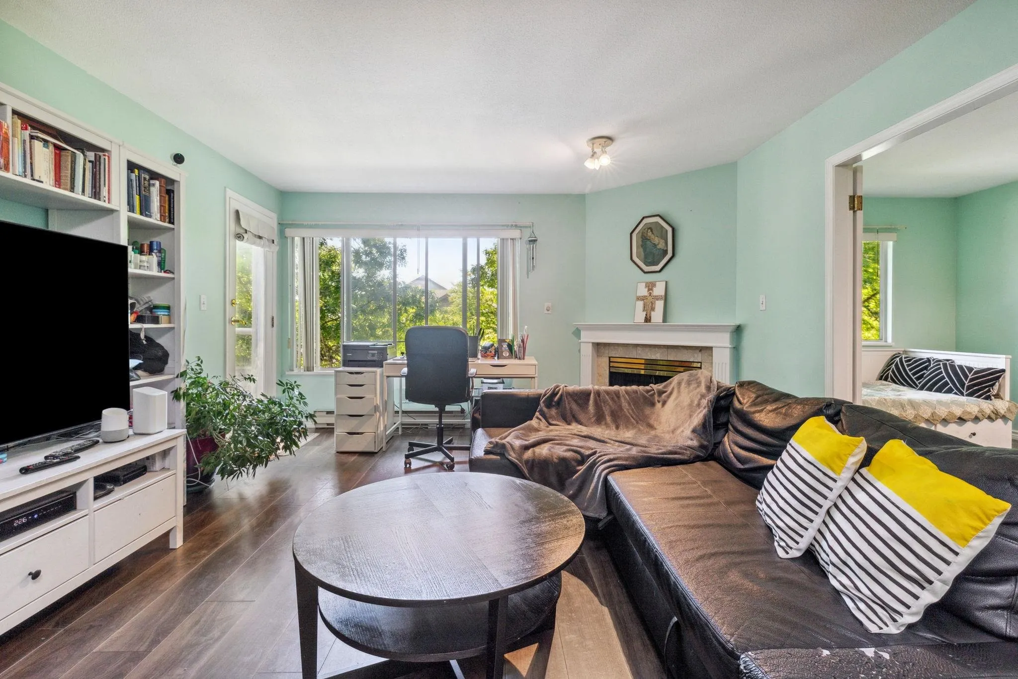 309 7368 Royal Oak Avenue