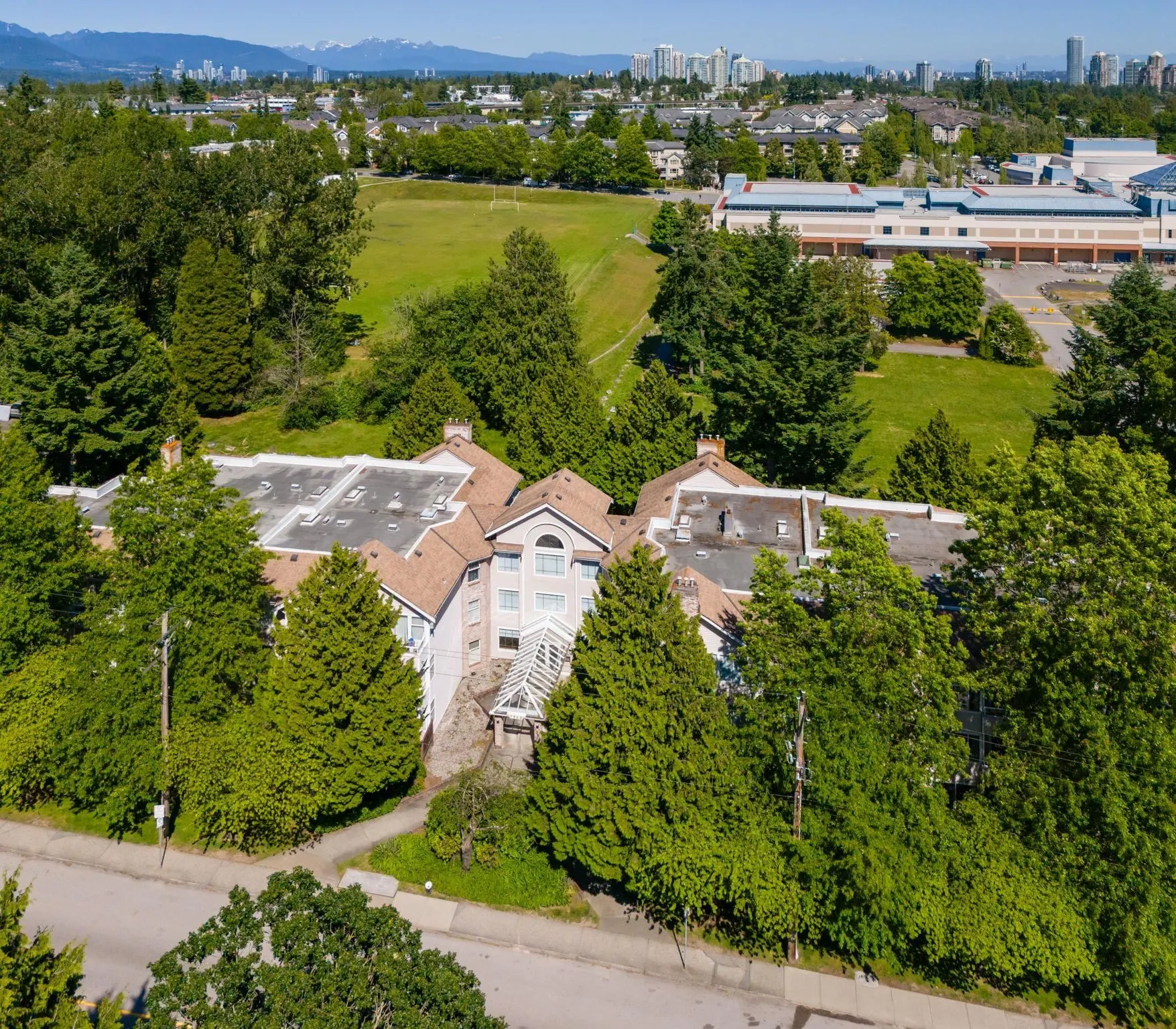309 7368 Royal Oak Avenue