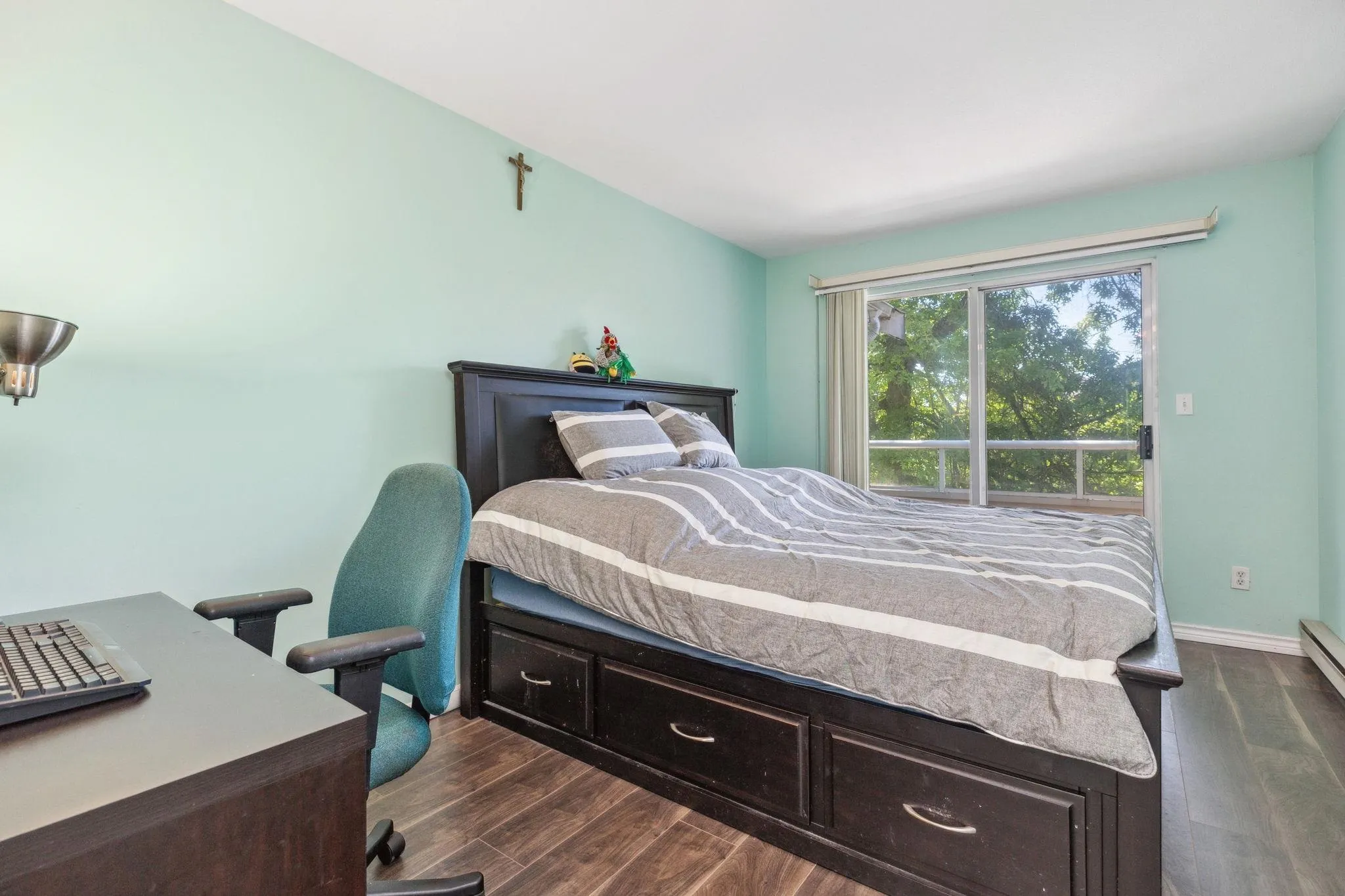 309 7368 Royal Oak Avenue