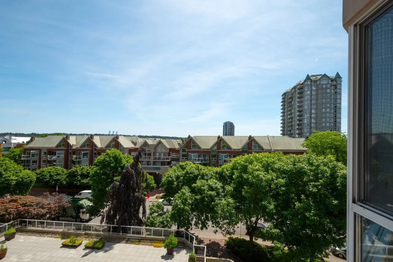 605 1245 Quayside Drive