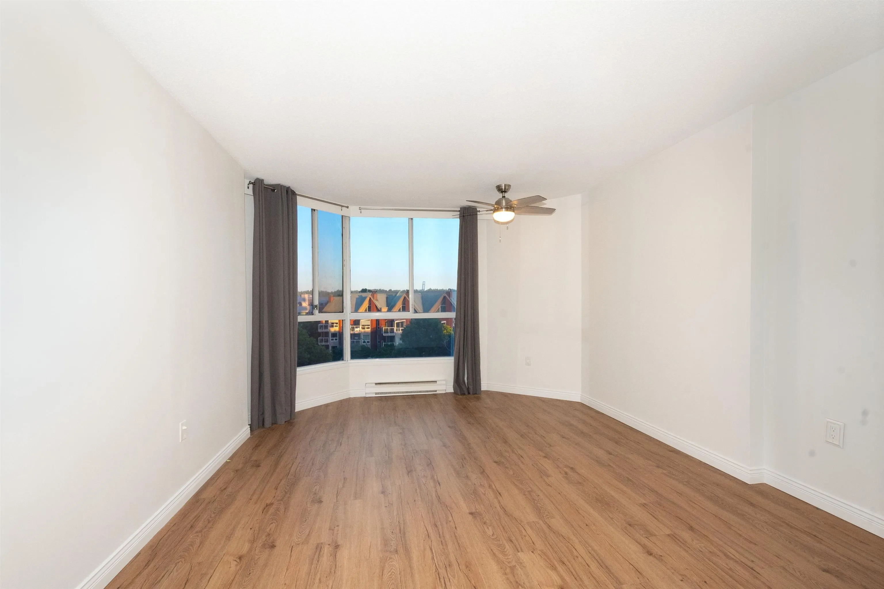 605 1245 Quayside Drive