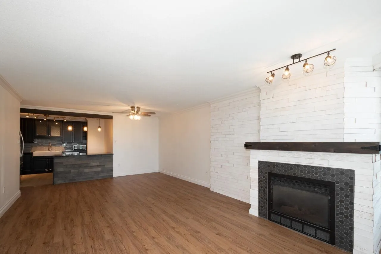 605 1245 Quayside Drive