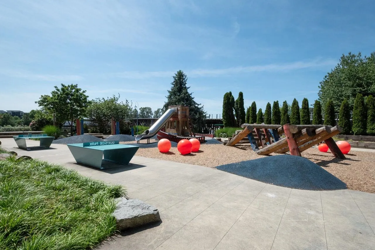 605 1245 Quayside Drive