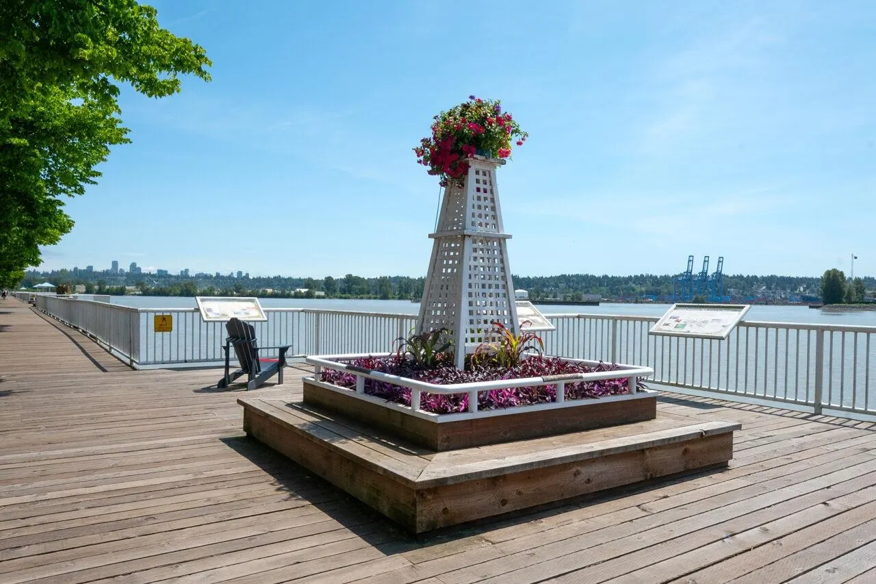 605 1245 Quayside Drive