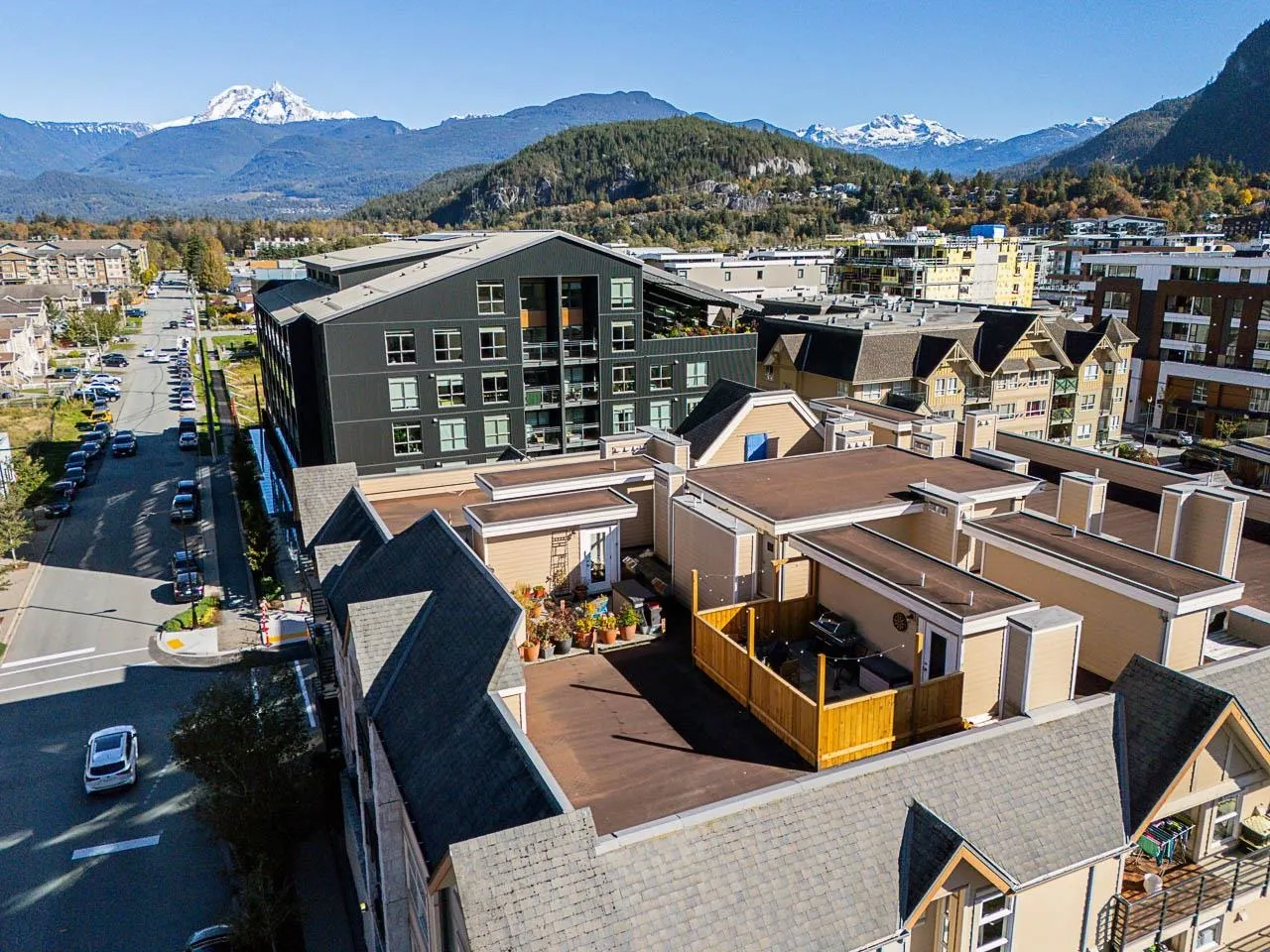 402 1310 Victoria Street