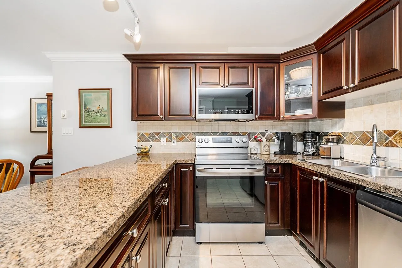 402 1310 Victoria Street