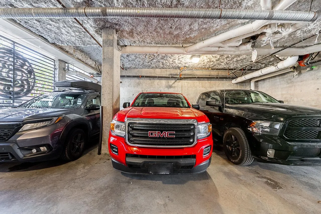 402 1310 Victoria Street