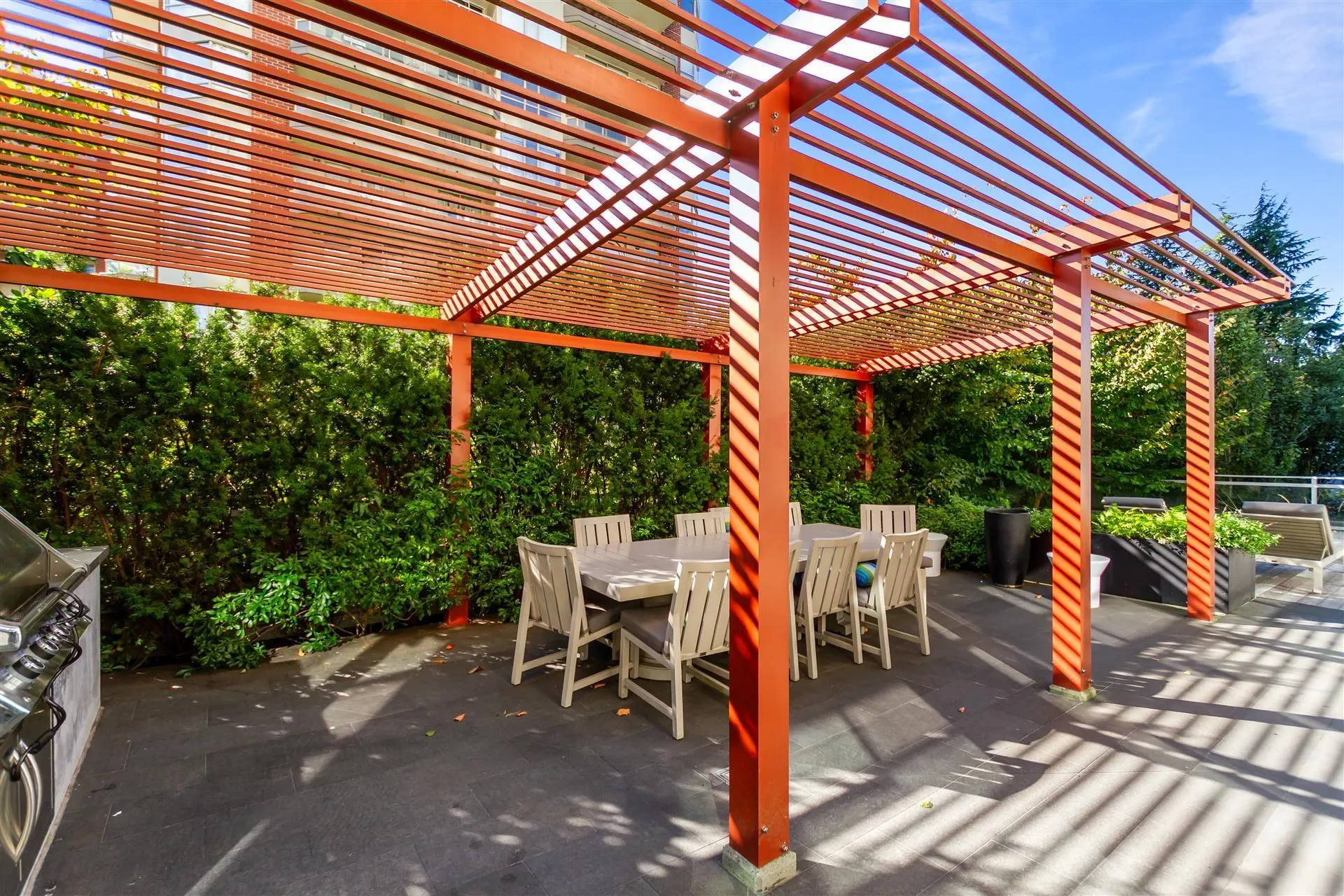 1408 520 Como Lake Avenue