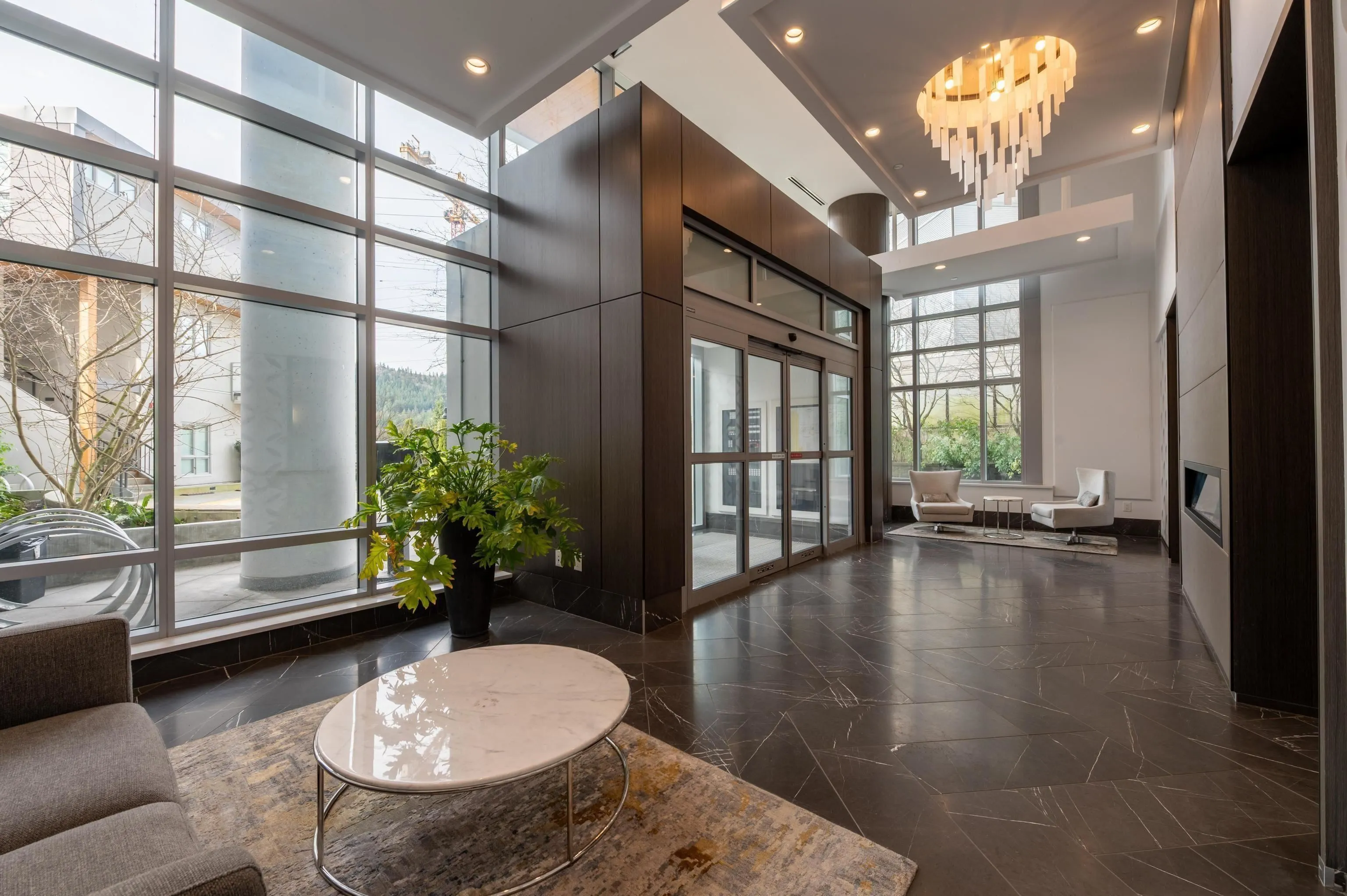 1408 520 Como Lake Avenue