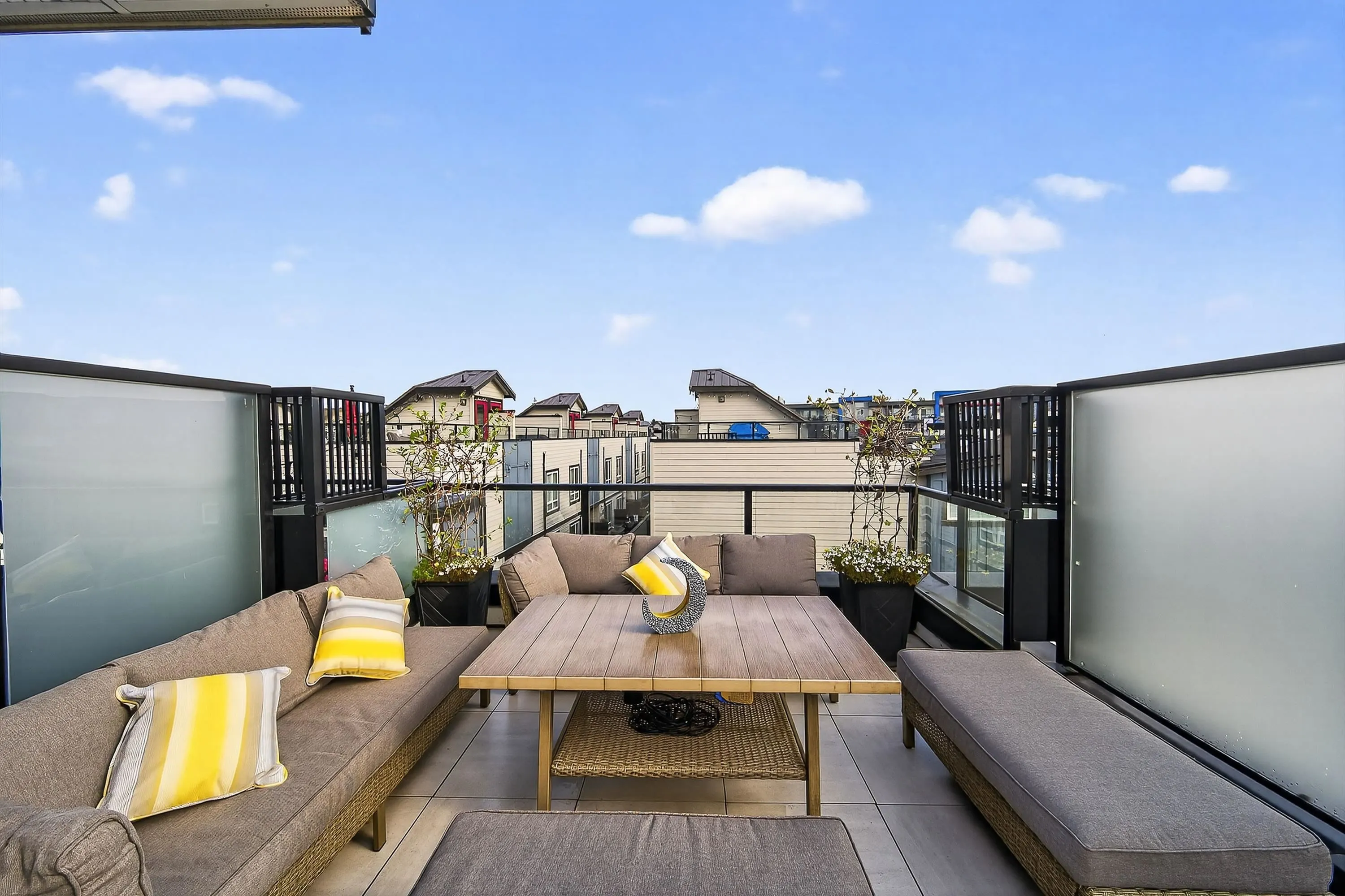 16 5476 Brydon Crescent