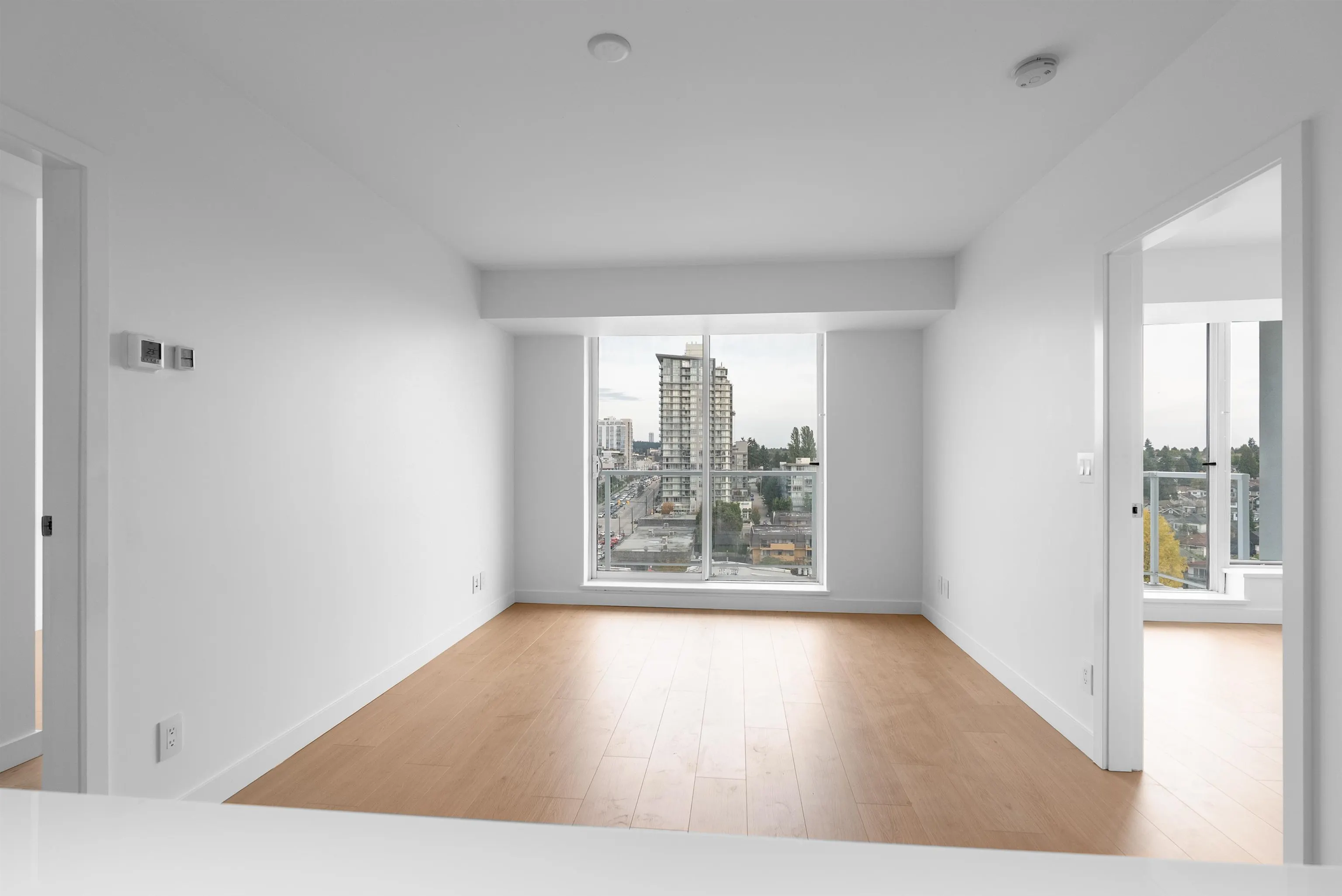1107 2220 Kingsway