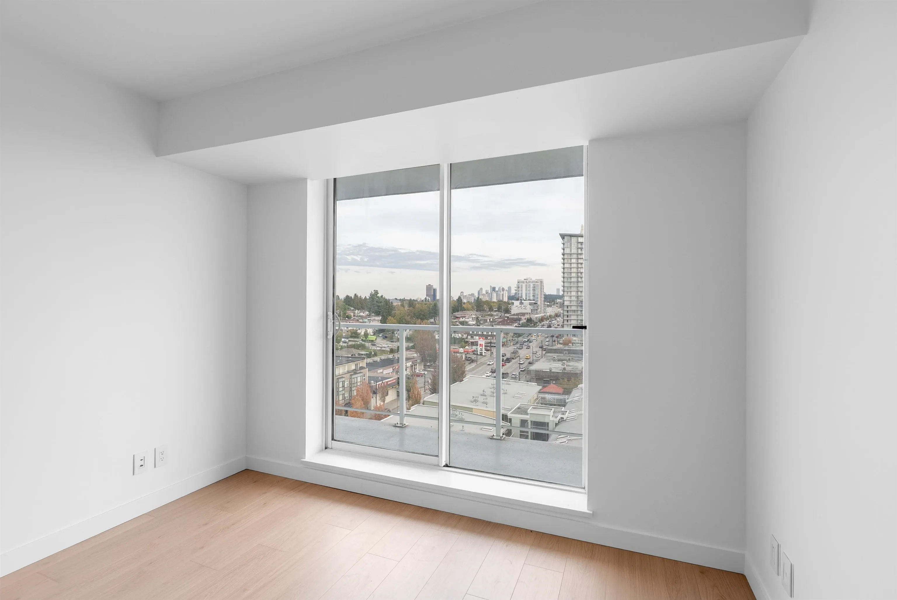 1107 2220 Kingsway