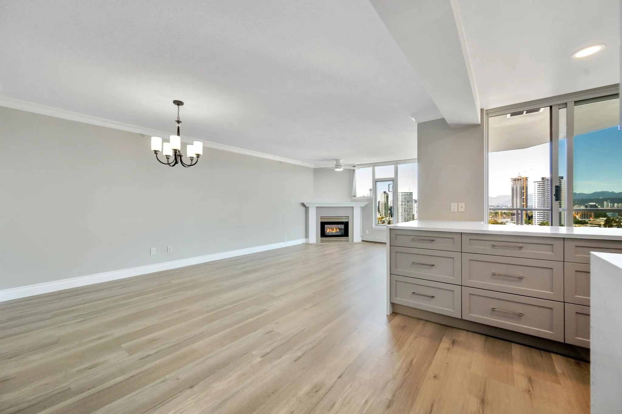 1702 13880 101st Avenue