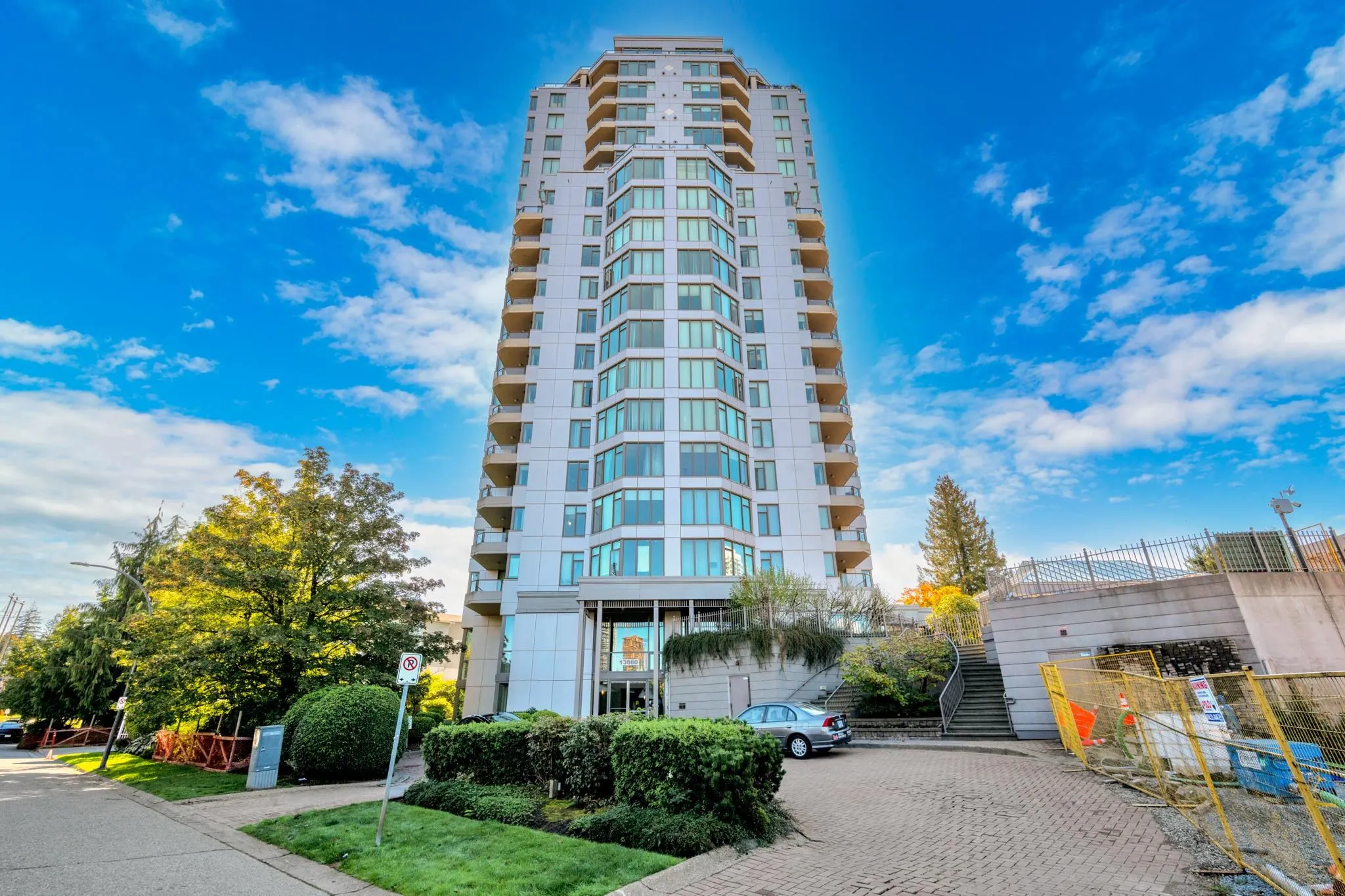 1702 13880 101st Avenue