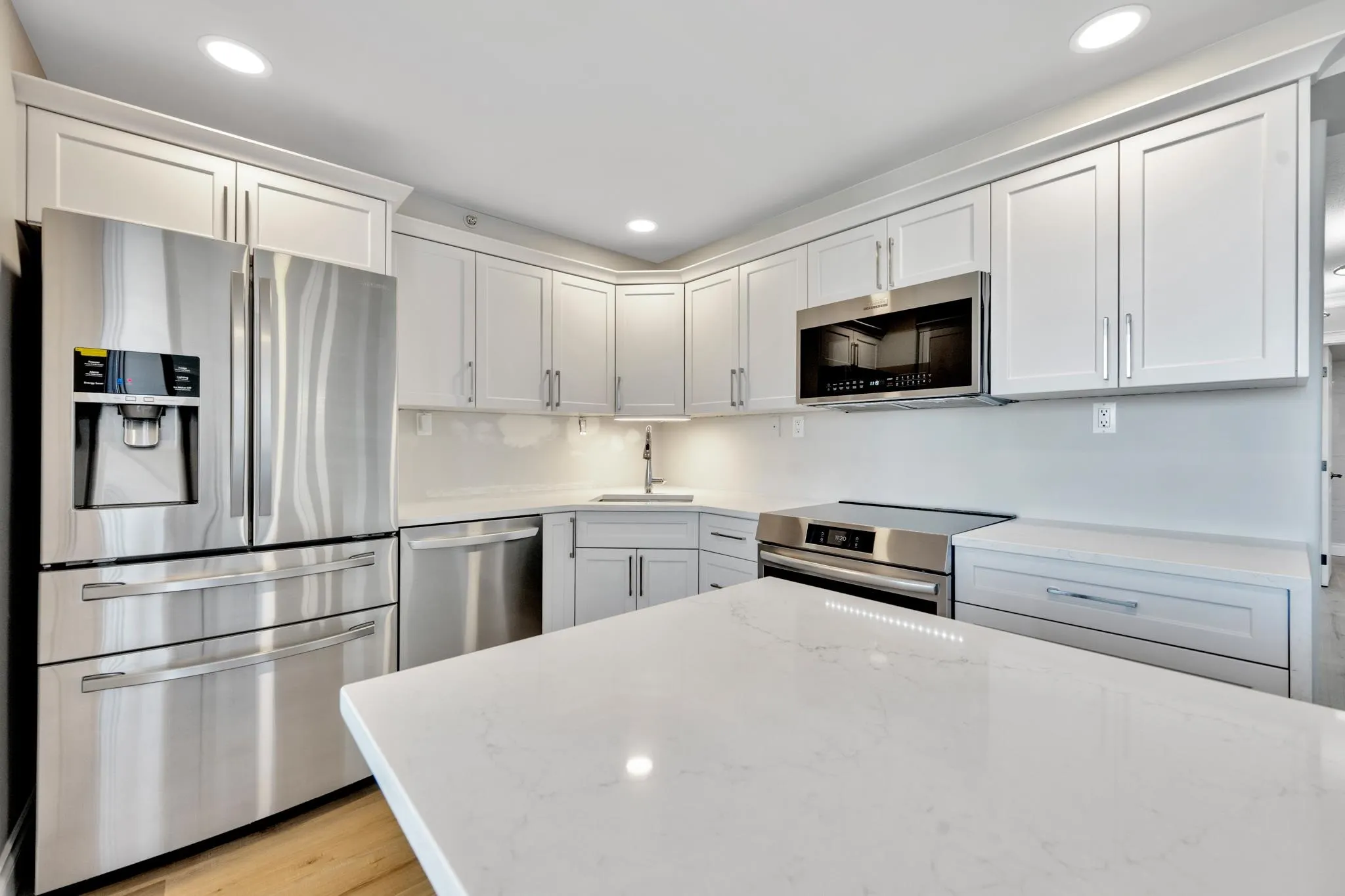 1702 13880 101st Avenue