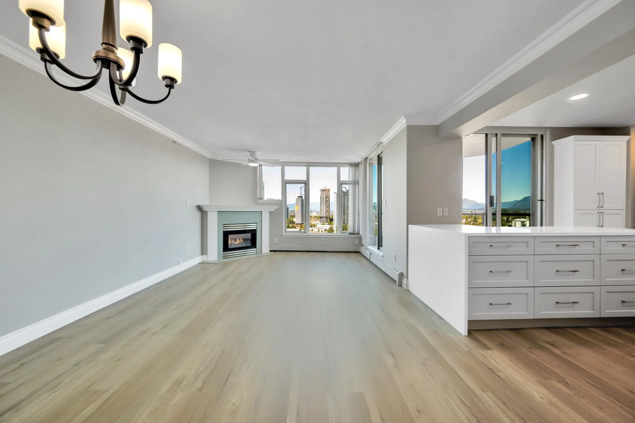 1702 13880 101st Avenue