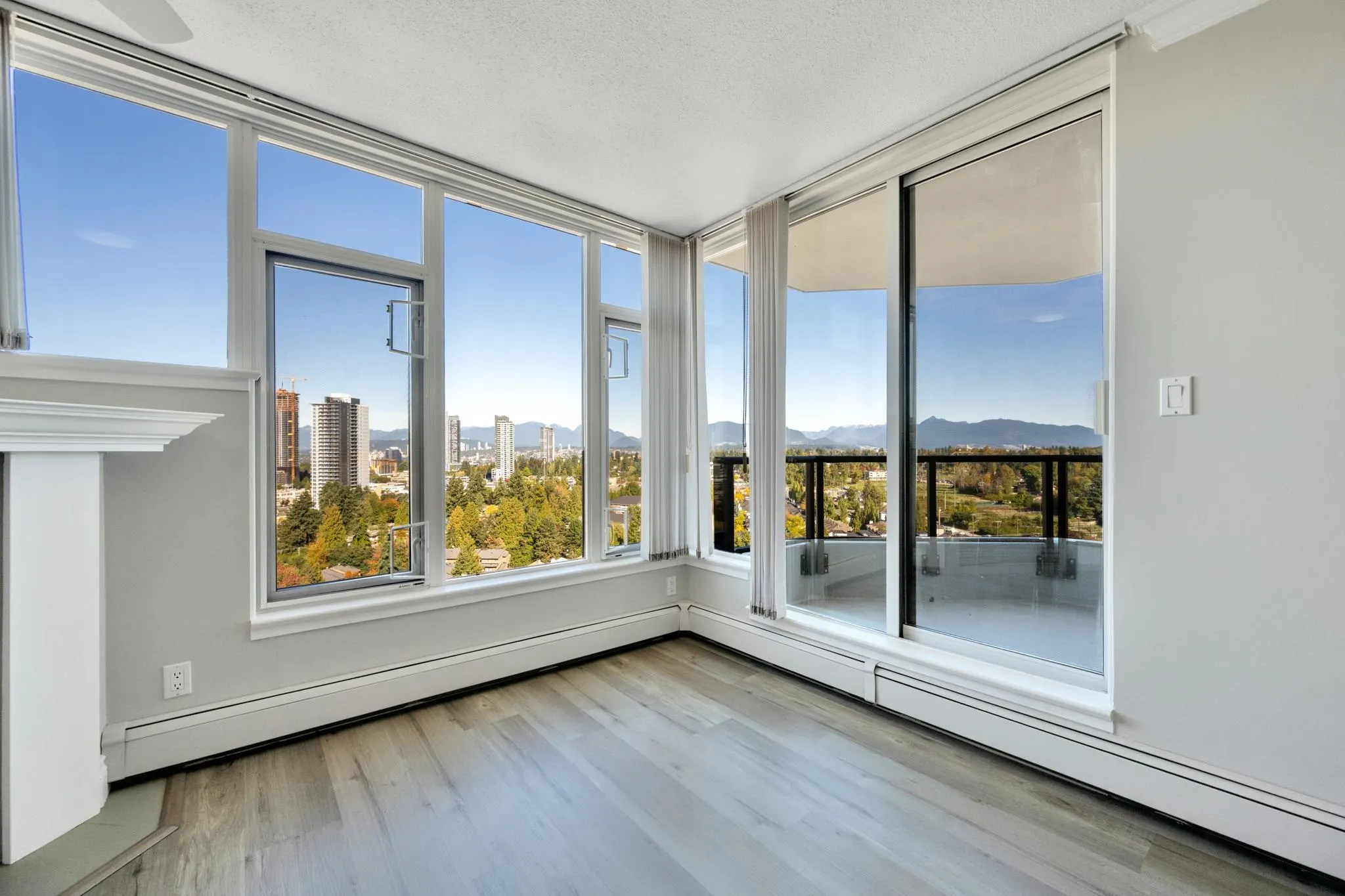 1702 13880 101st Avenue
