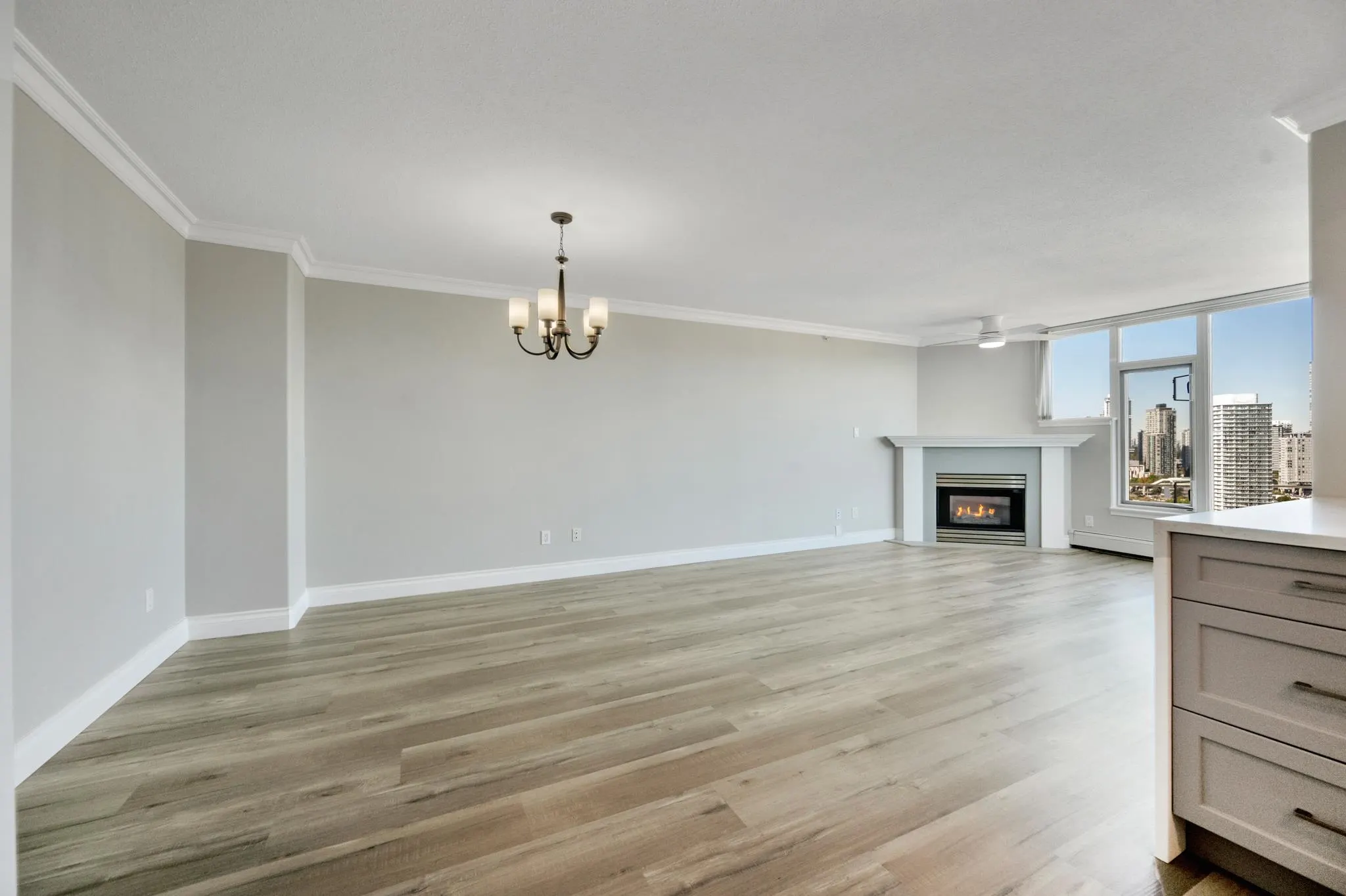 1702 13880 101st Avenue