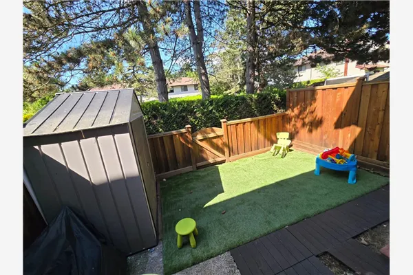 111 13880 74 Avenue