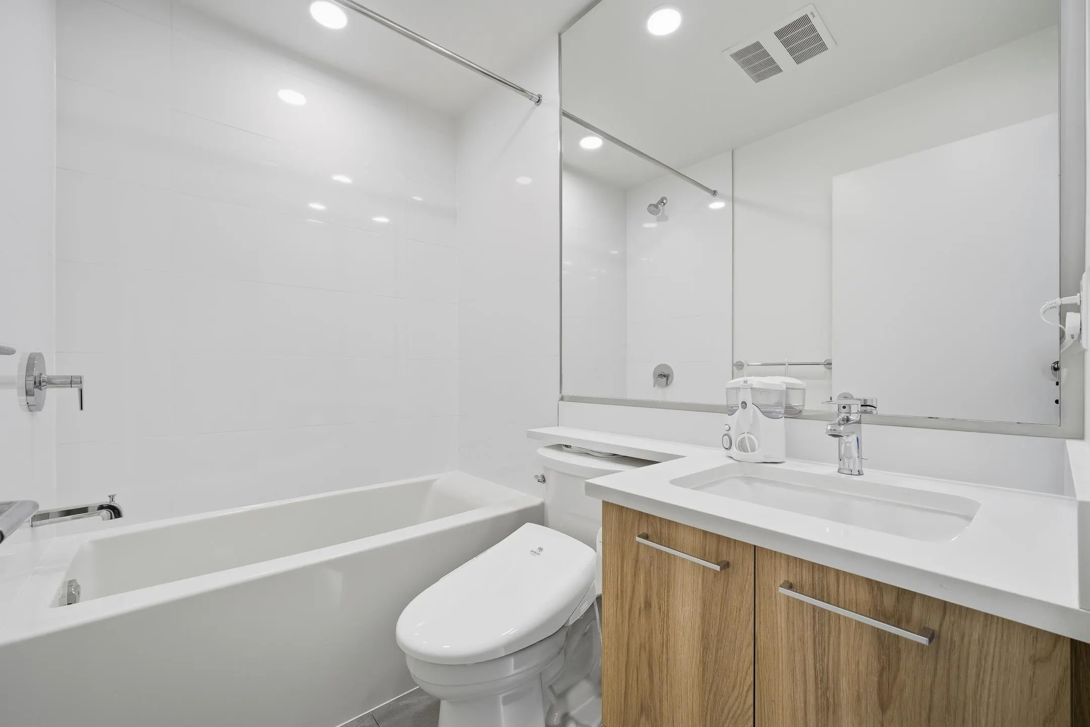 309 7588 16th Street