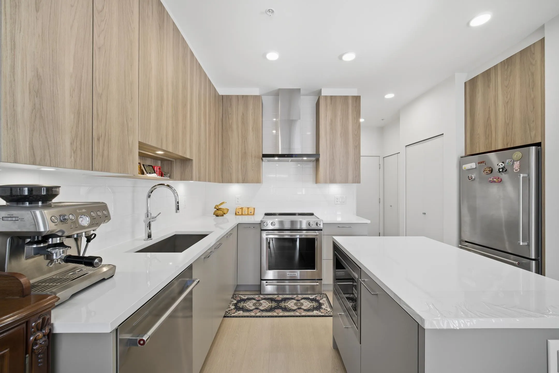 309 7588 16th Street