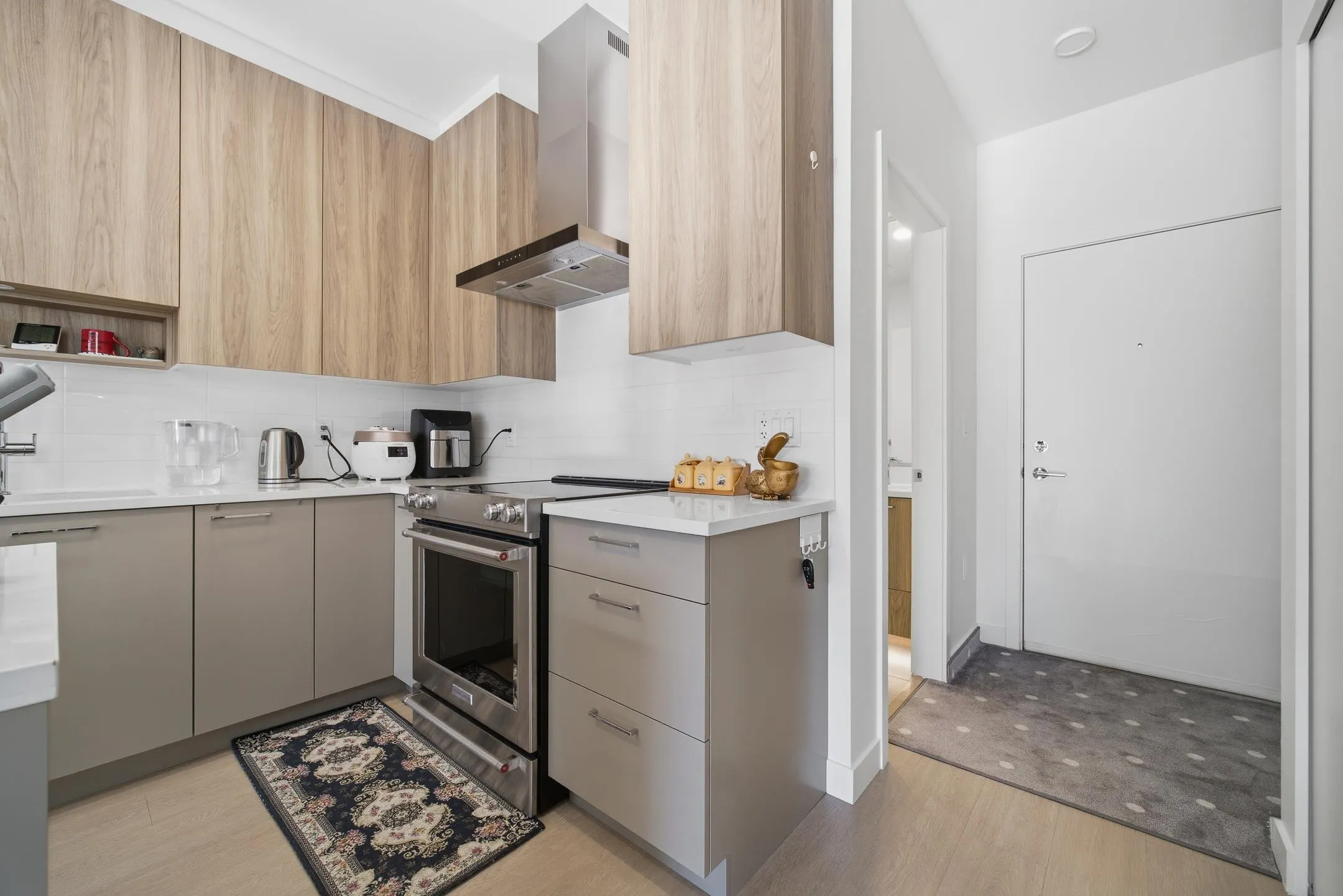 309 7588 16th Street