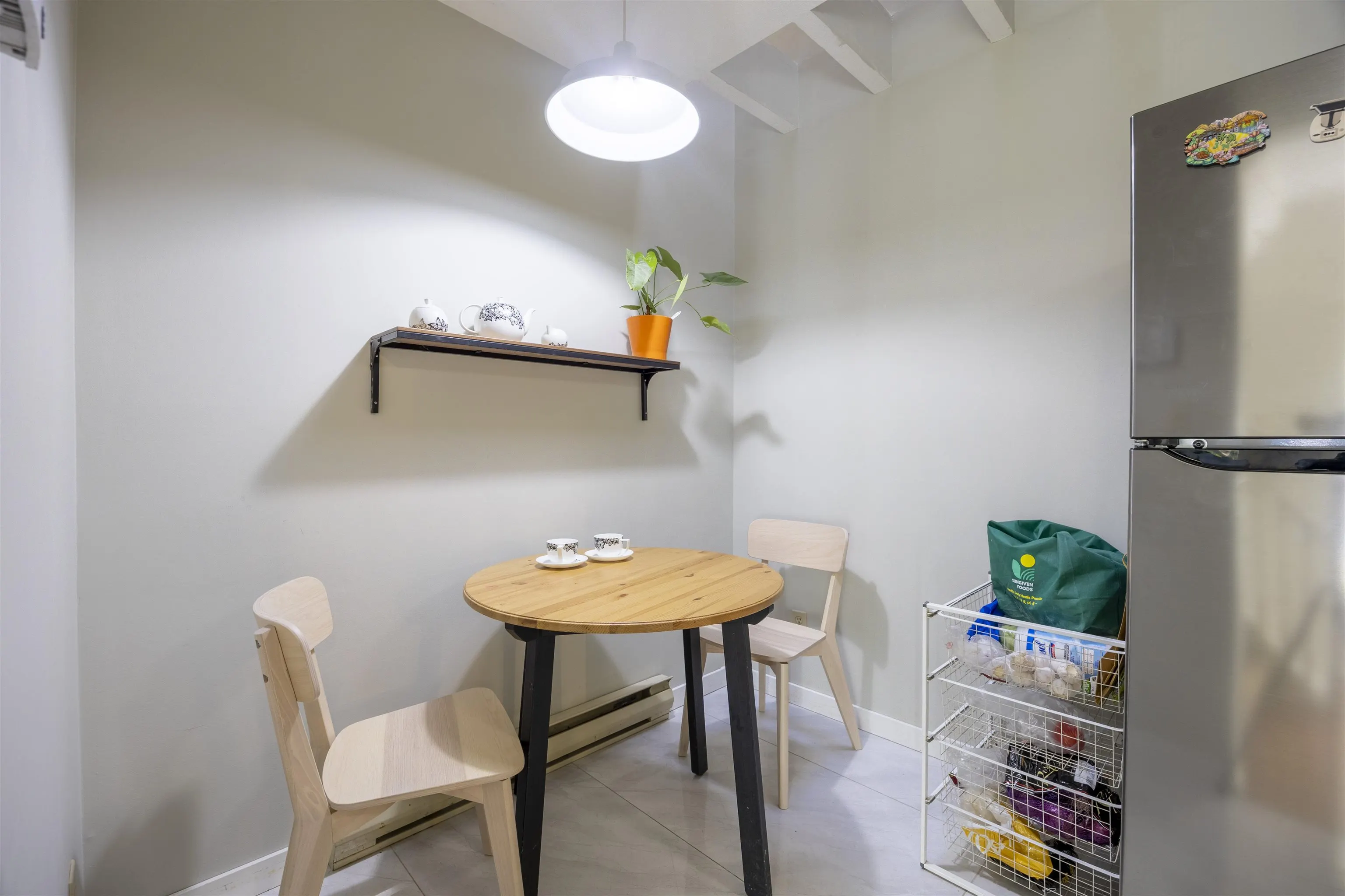 180 100 Laval Street