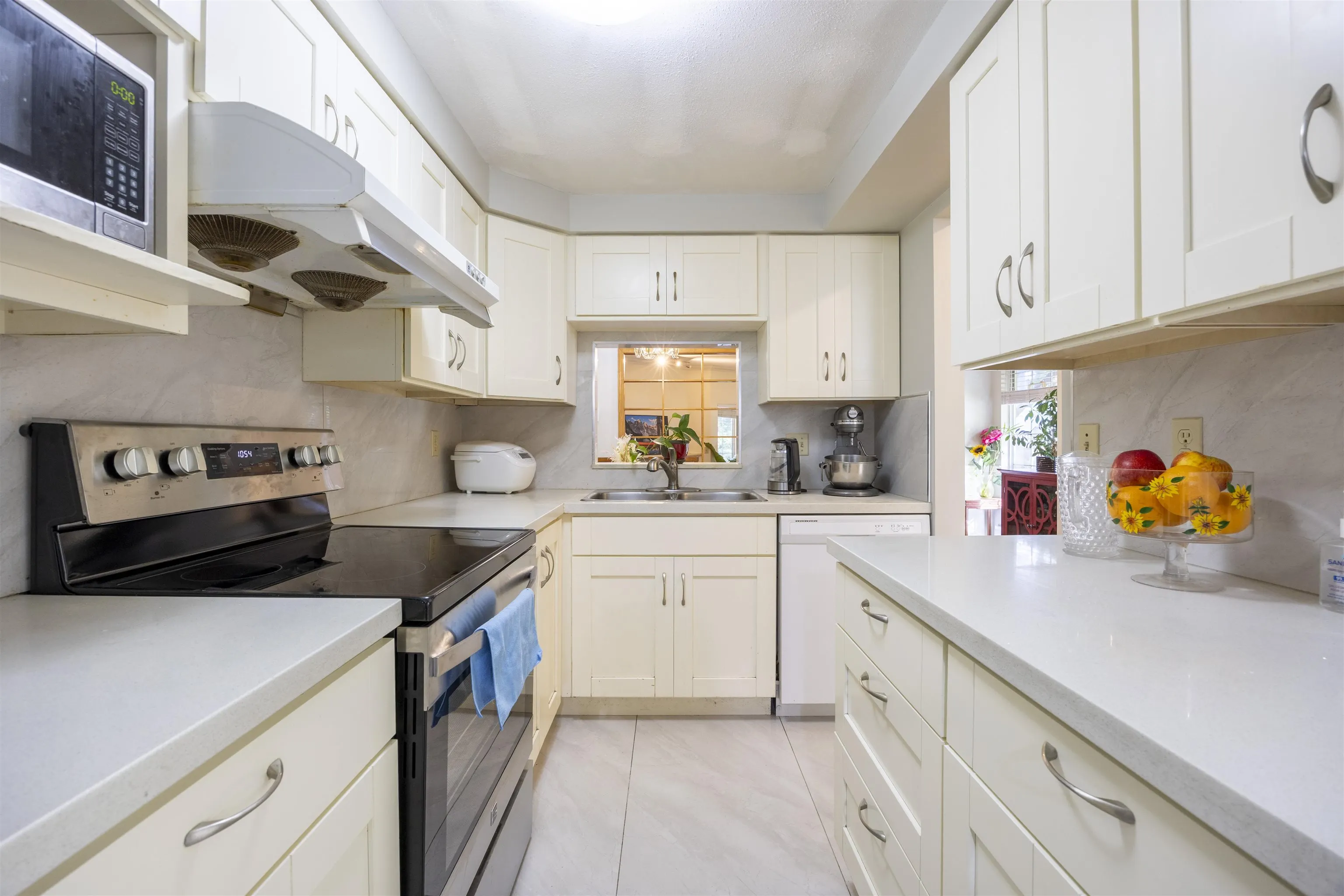 180 100 Laval Street