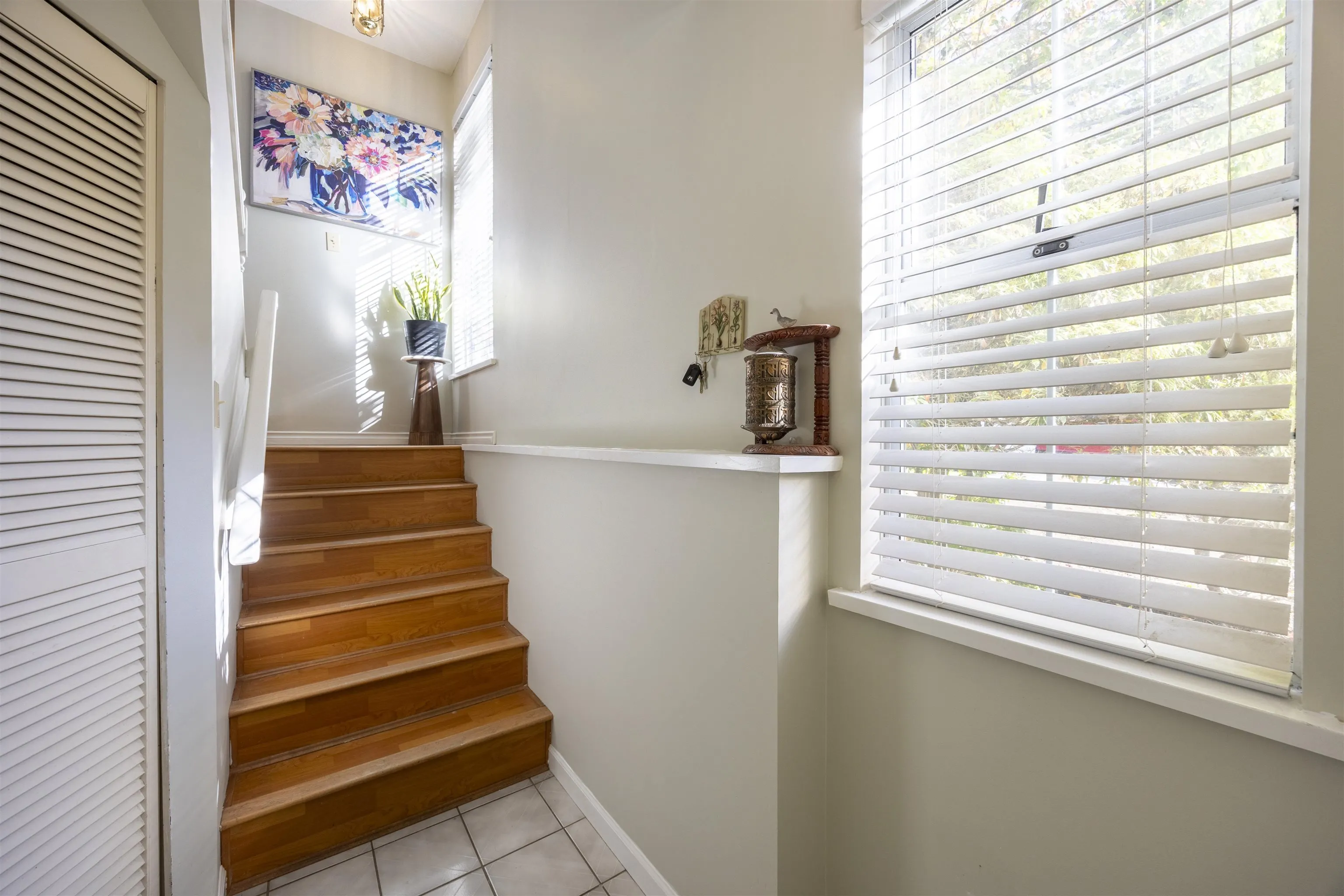 180 100 Laval Street