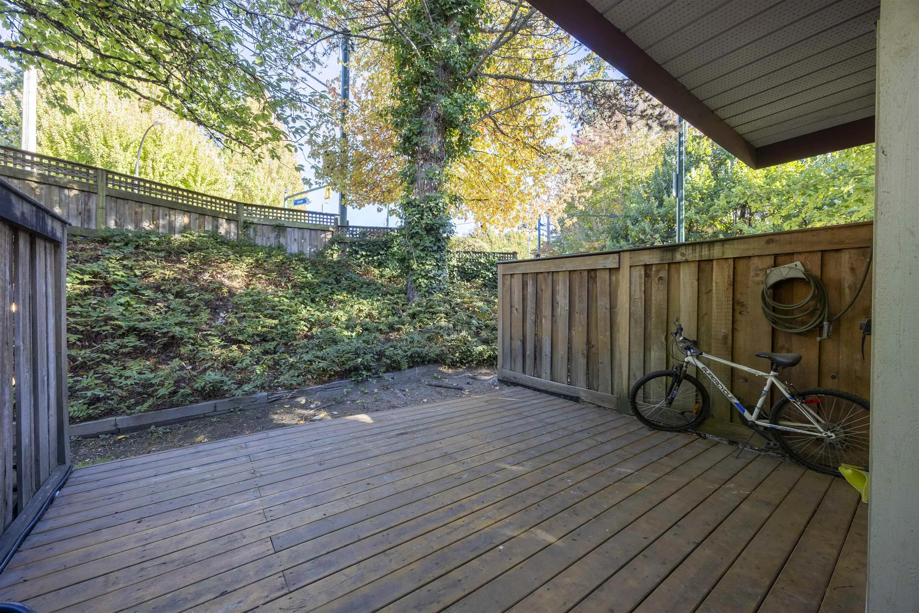 180 100 Laval Street
