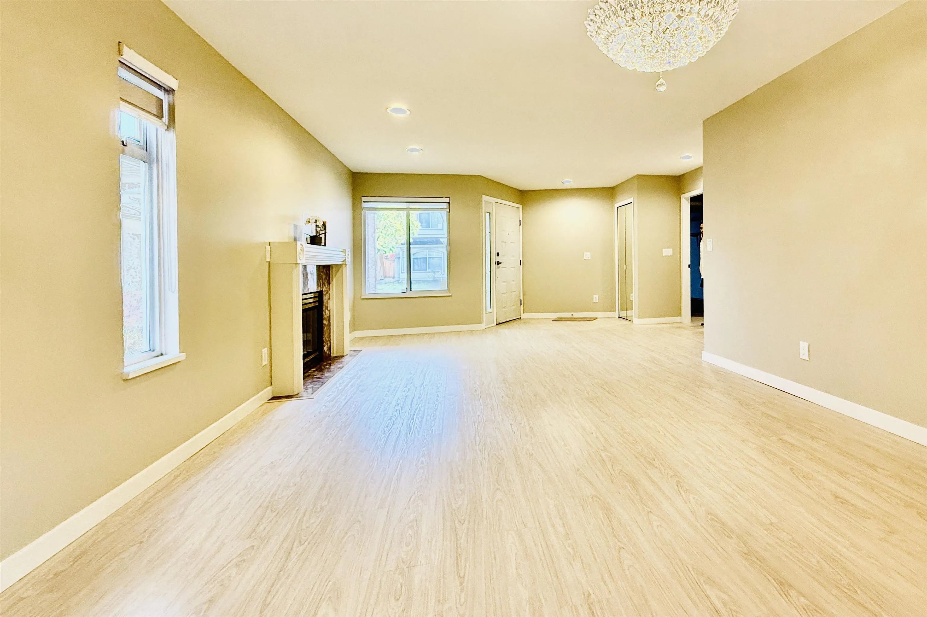 3 10000 Fisher Gate