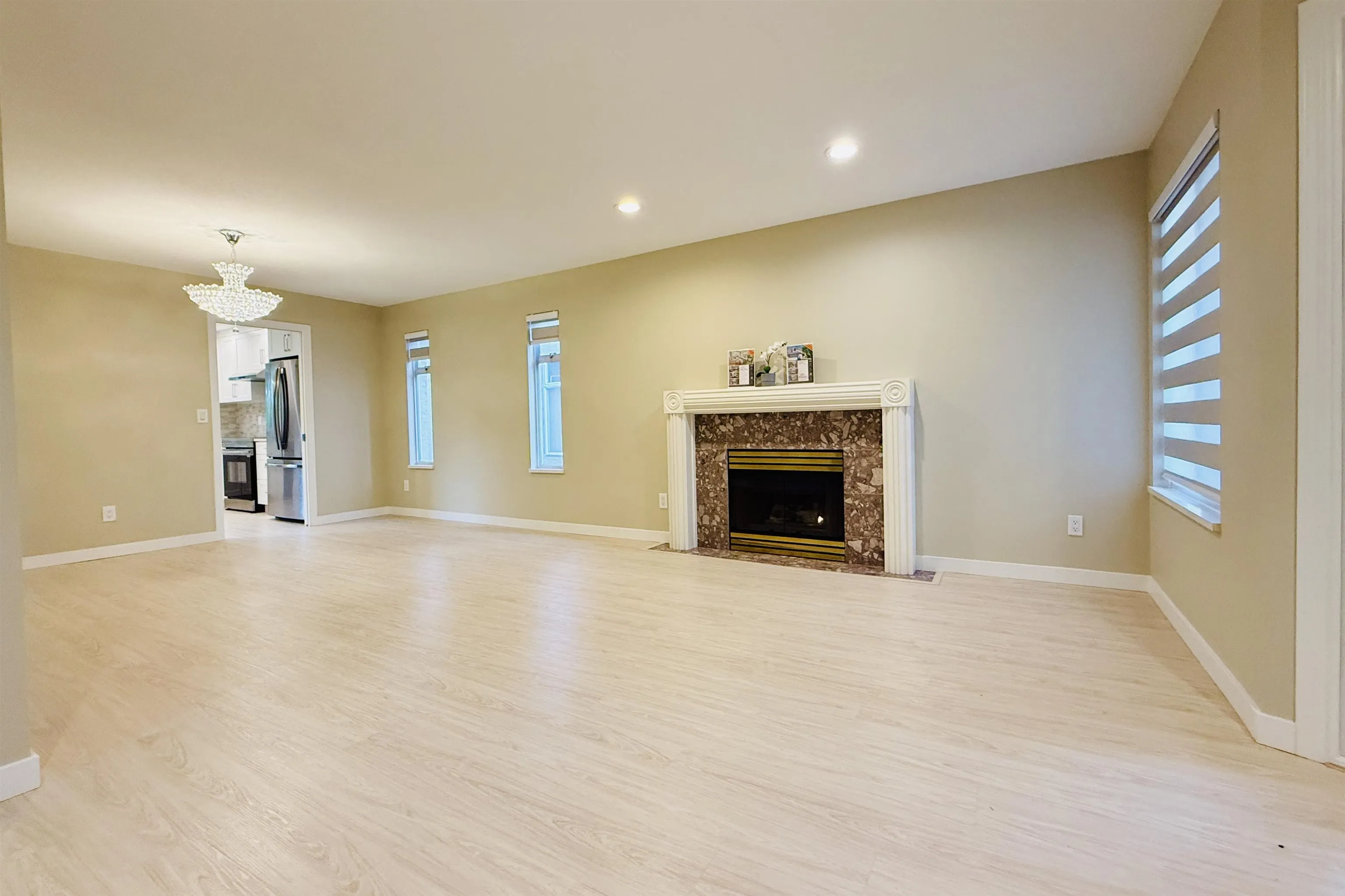 3 10000 Fisher Gate
